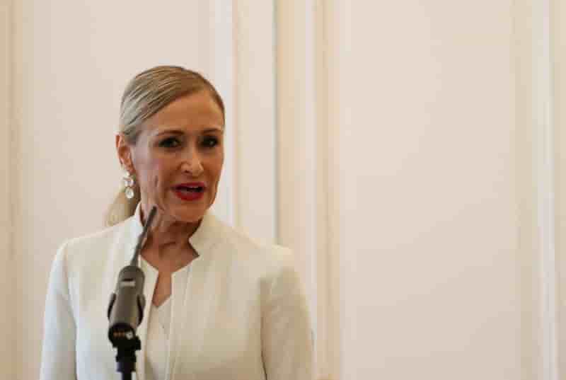 La presidente de la region de madrid demissionne