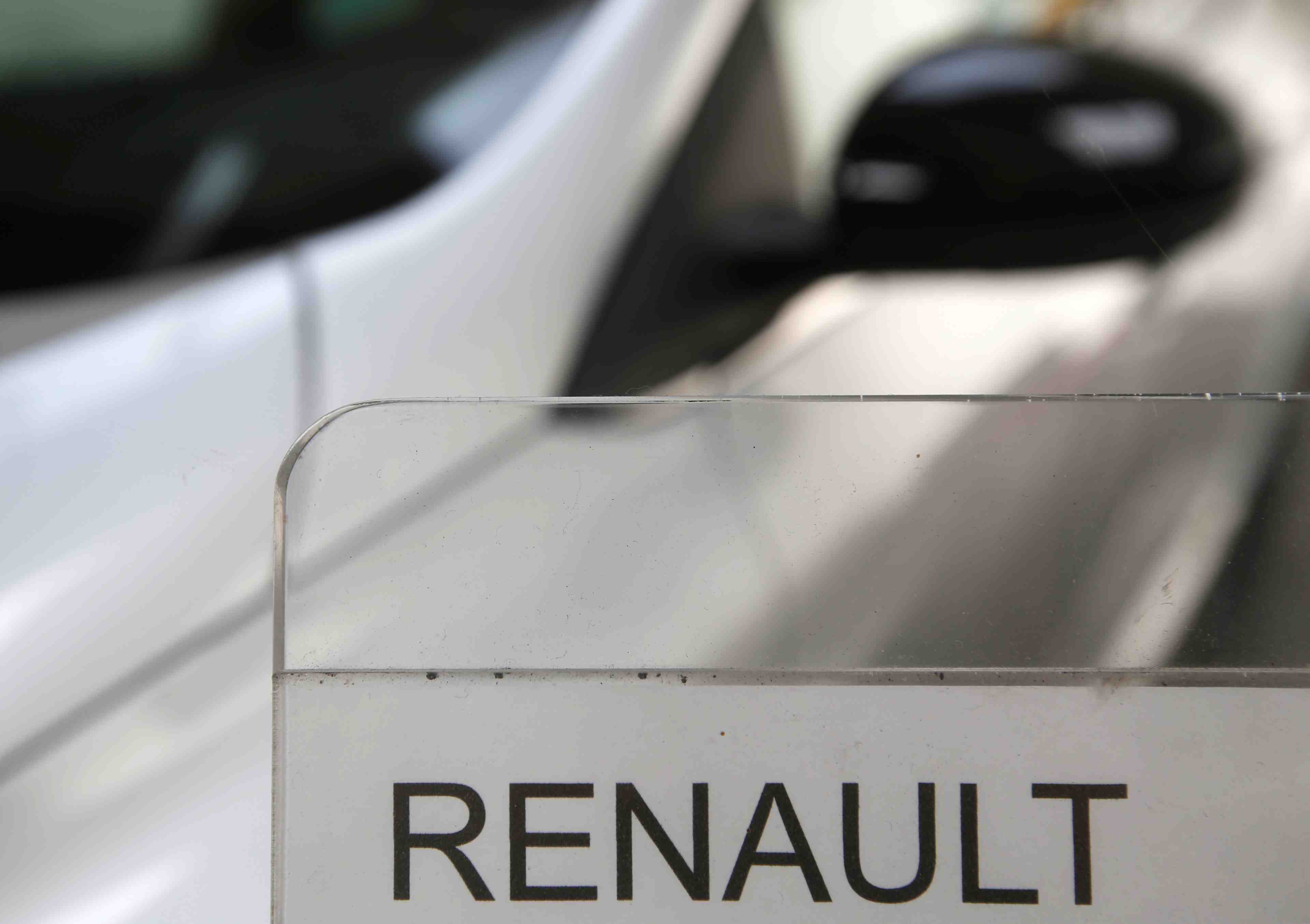 Renault prevoit de rouvrir l'usine de sandouville vendredi