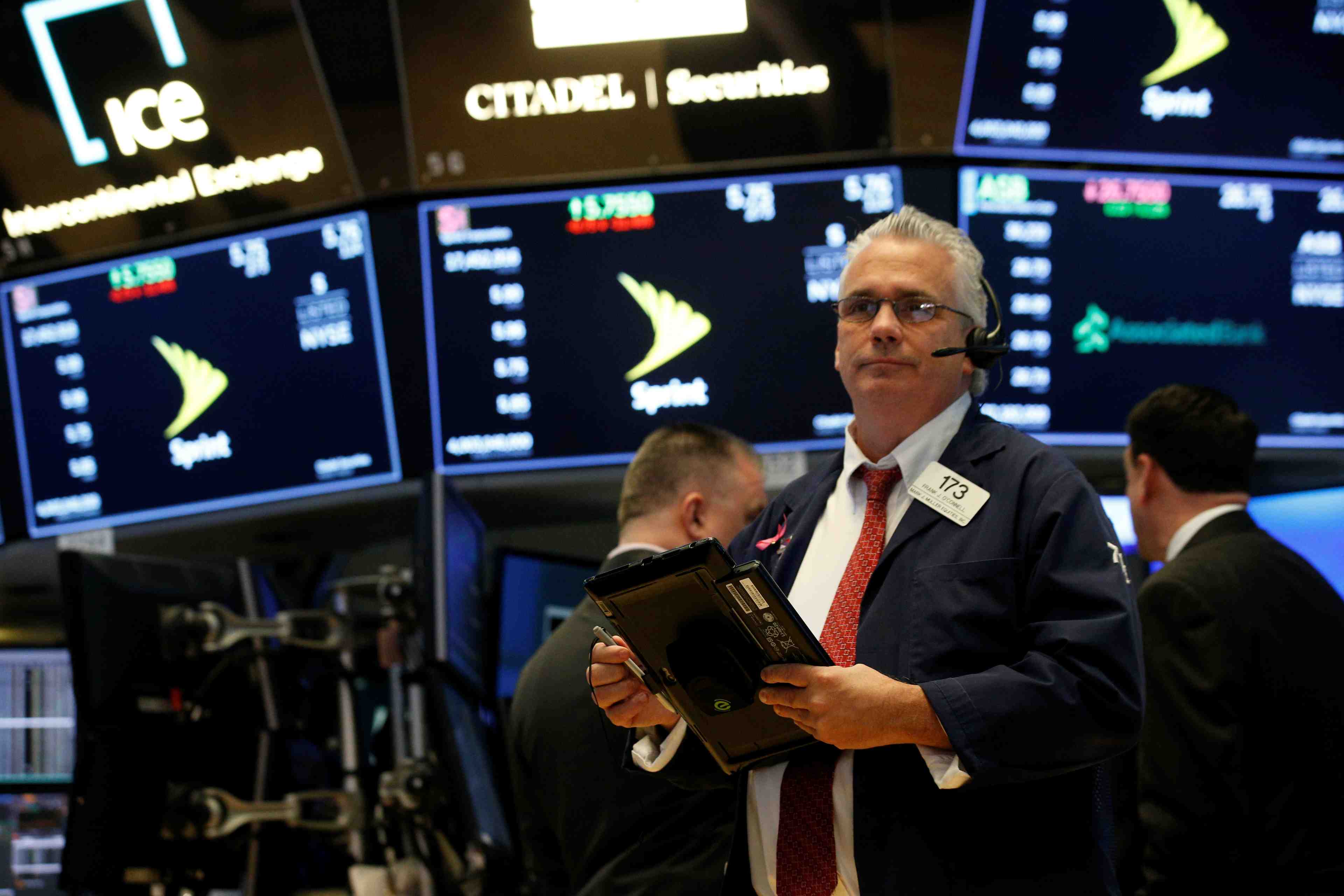 La bourse de new york ouvre en legere hausse