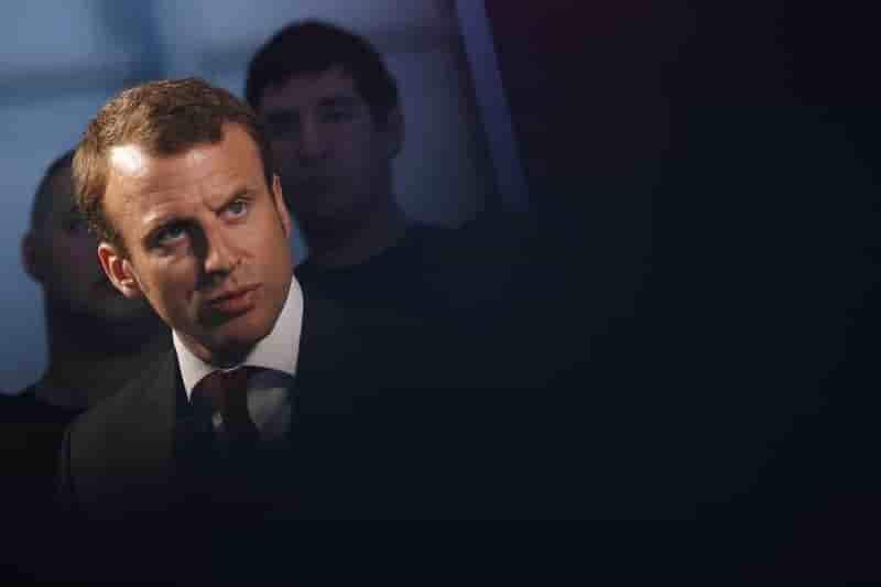 L'iconoclaste macron froidement accueilli par les deputes ps