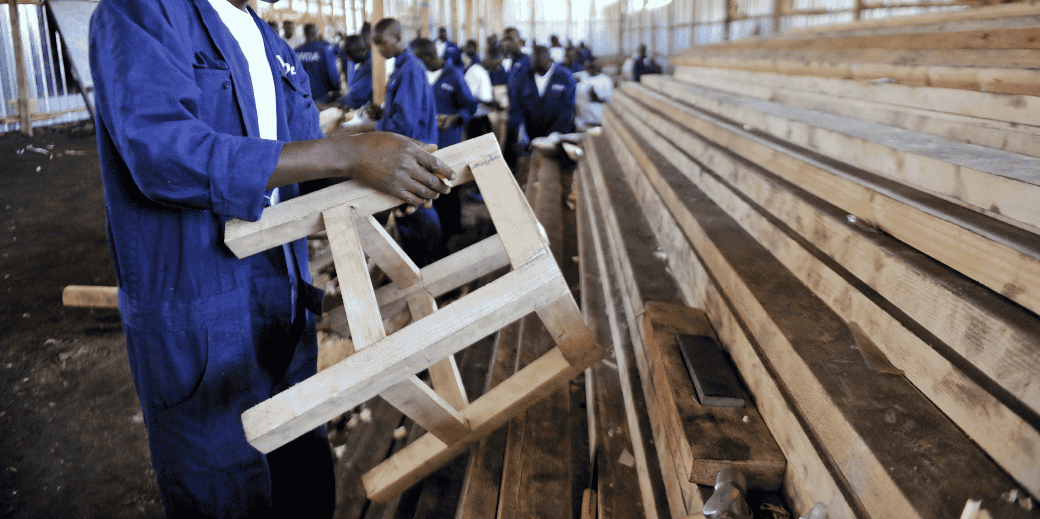 Atelier Travail Stage Emploi Bois Formation Usine Industrie manufacture