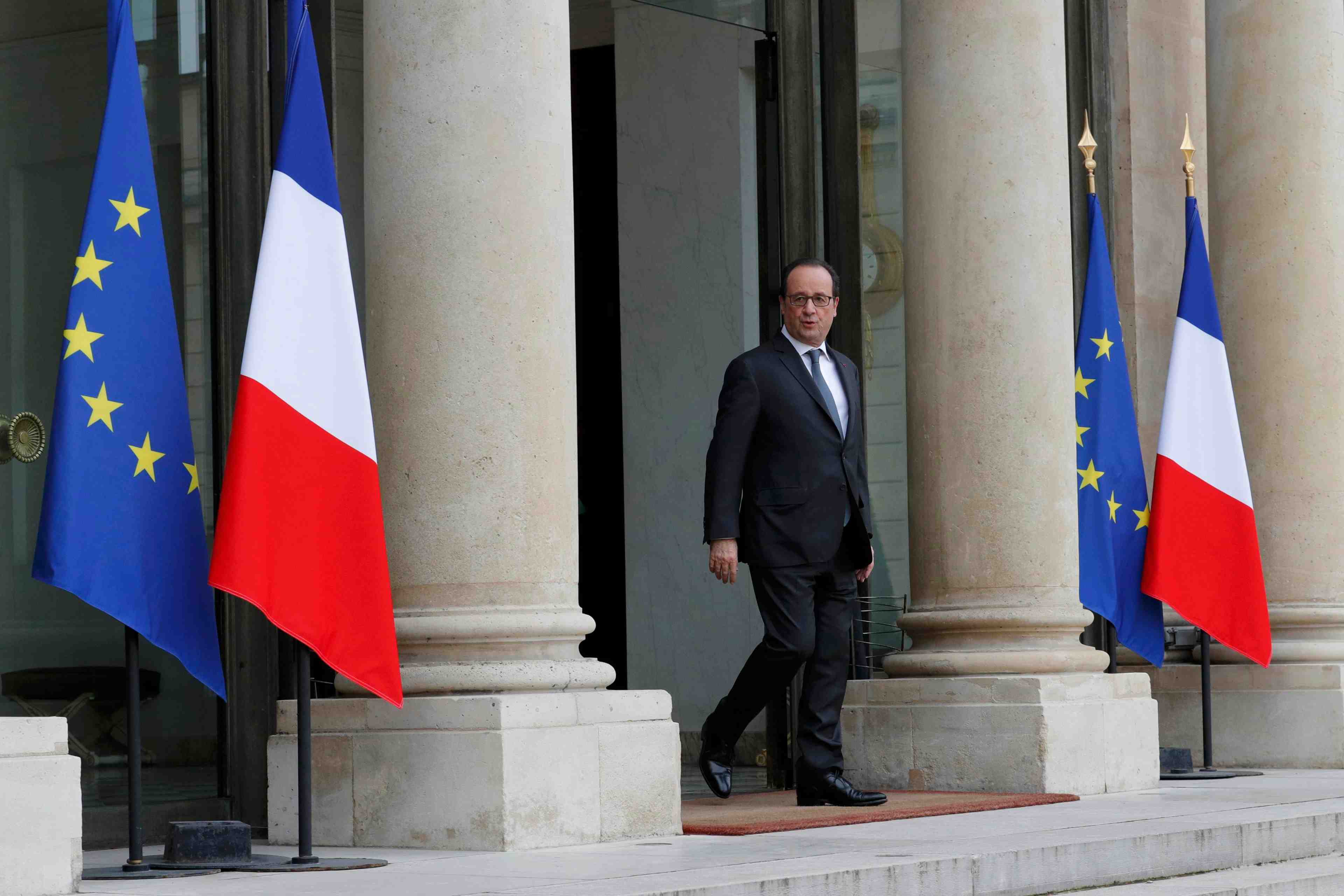 L'elysee dement les rumeurs d'un remaniement imminent