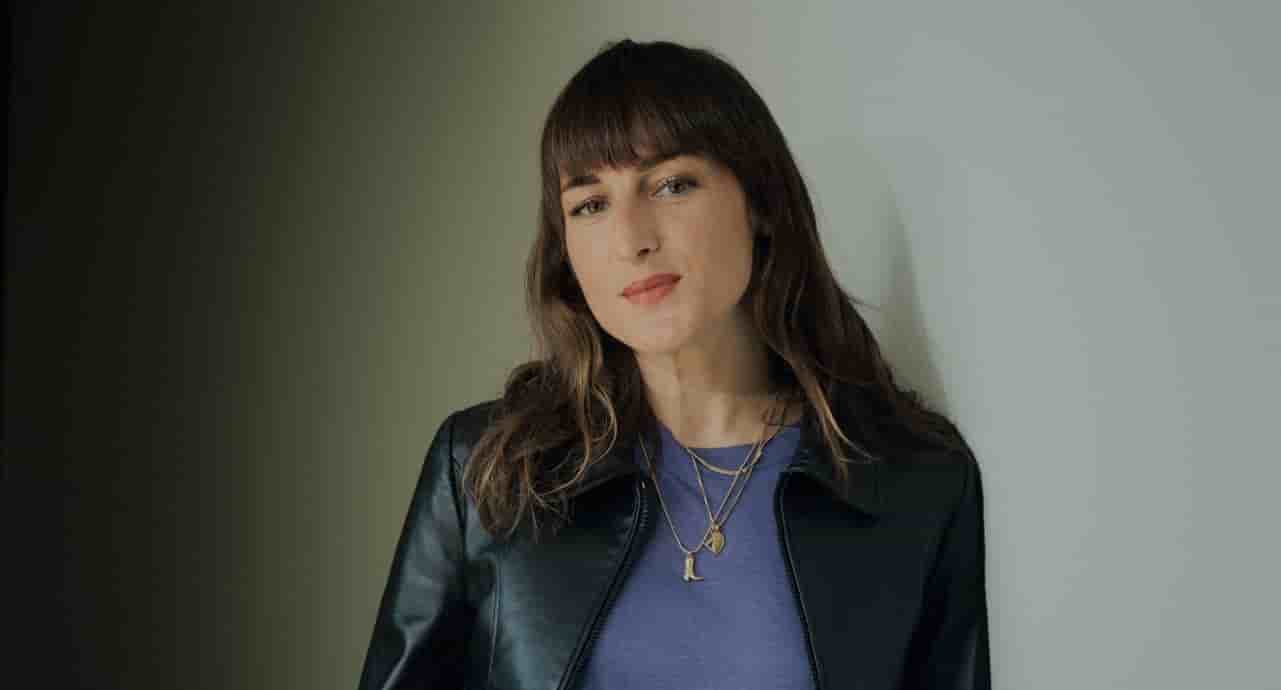 Juliette Armanet tient le premier rôle dans « Partir un jour », film chanté d'Amélie Bonnin qui ouvrira le Festival de Cannes mardi.
