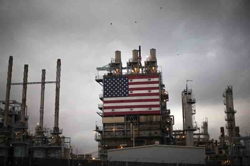 La production americaine de petrole devrait commencer a baisser cette annee, selon l’opep