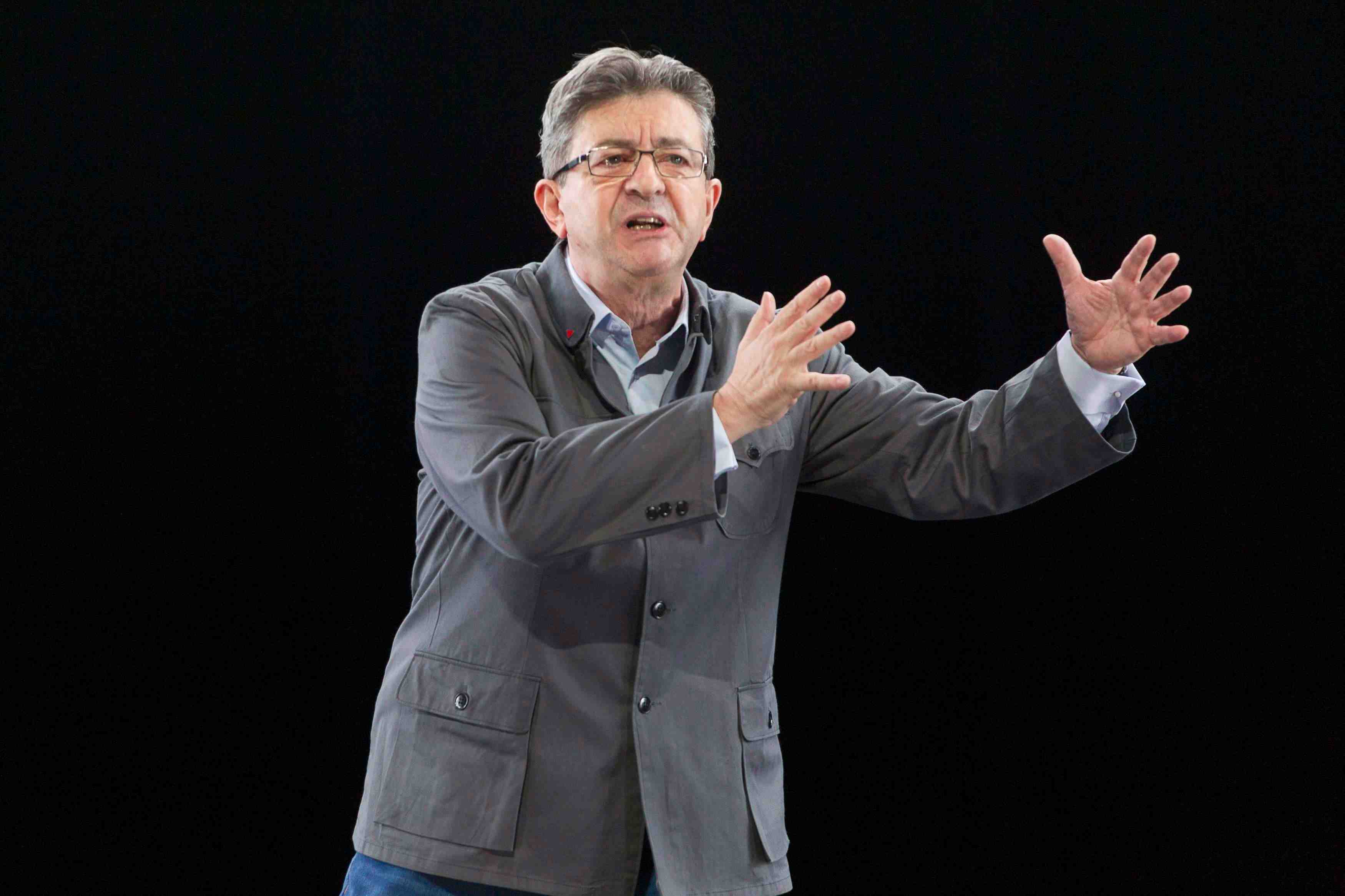 Melenchon prevoit 273 milliards d'euros de depenses dans son programme