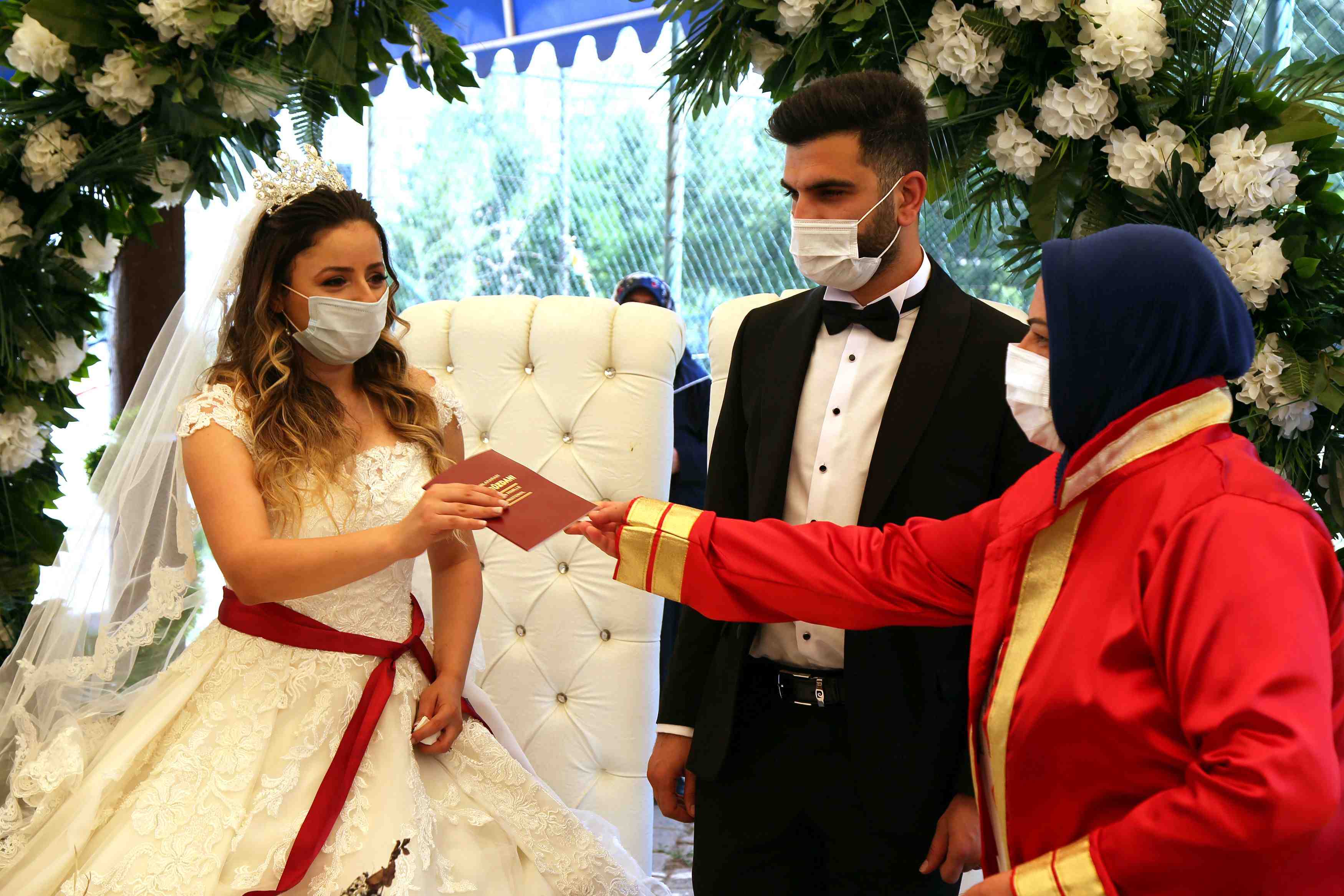 Coronavirus: istanbul interdit les celebrations en lieux clos