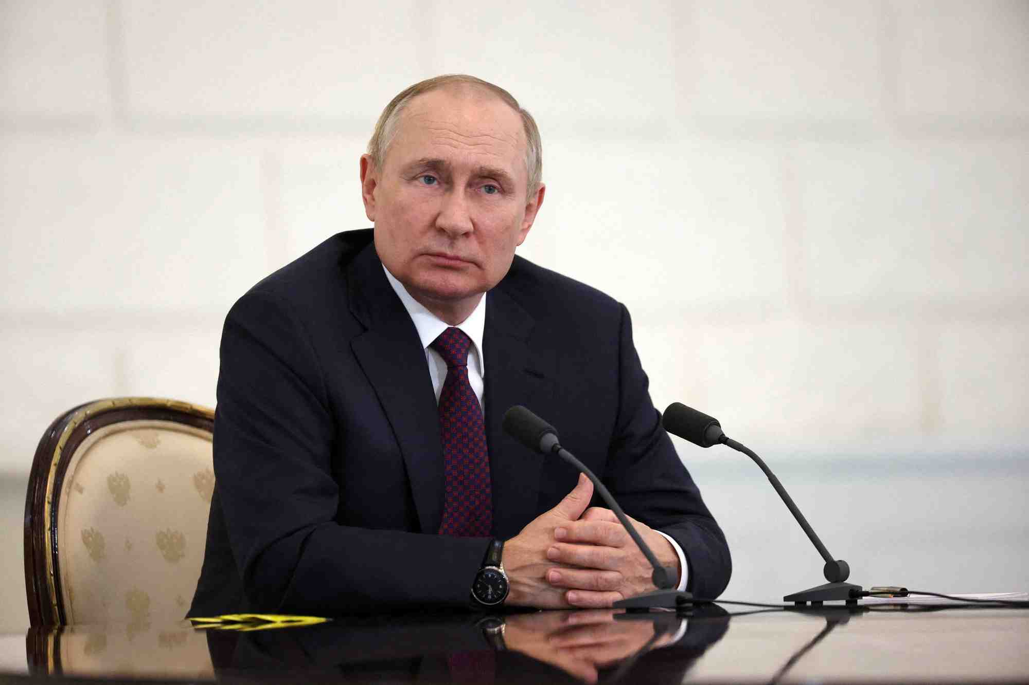 Photo d'archives : le president russe poutine assiste a une conference de presse a sotchi