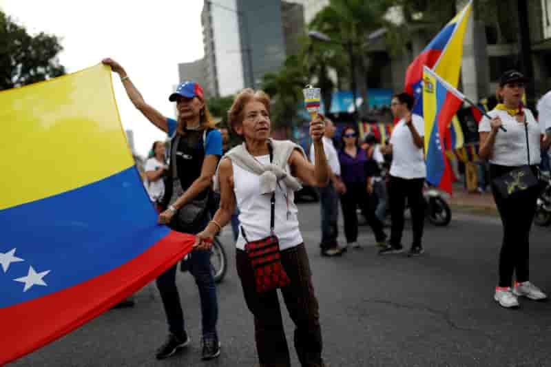 Le gouvernement venezuelien depeche des troupes dans l'ouest