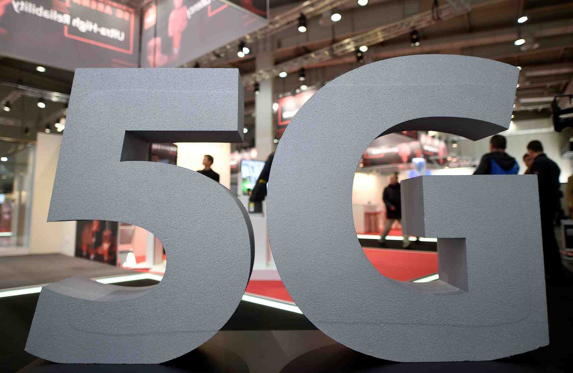 La 5G sera lancée commercialement fin 2019 ou début 2020.