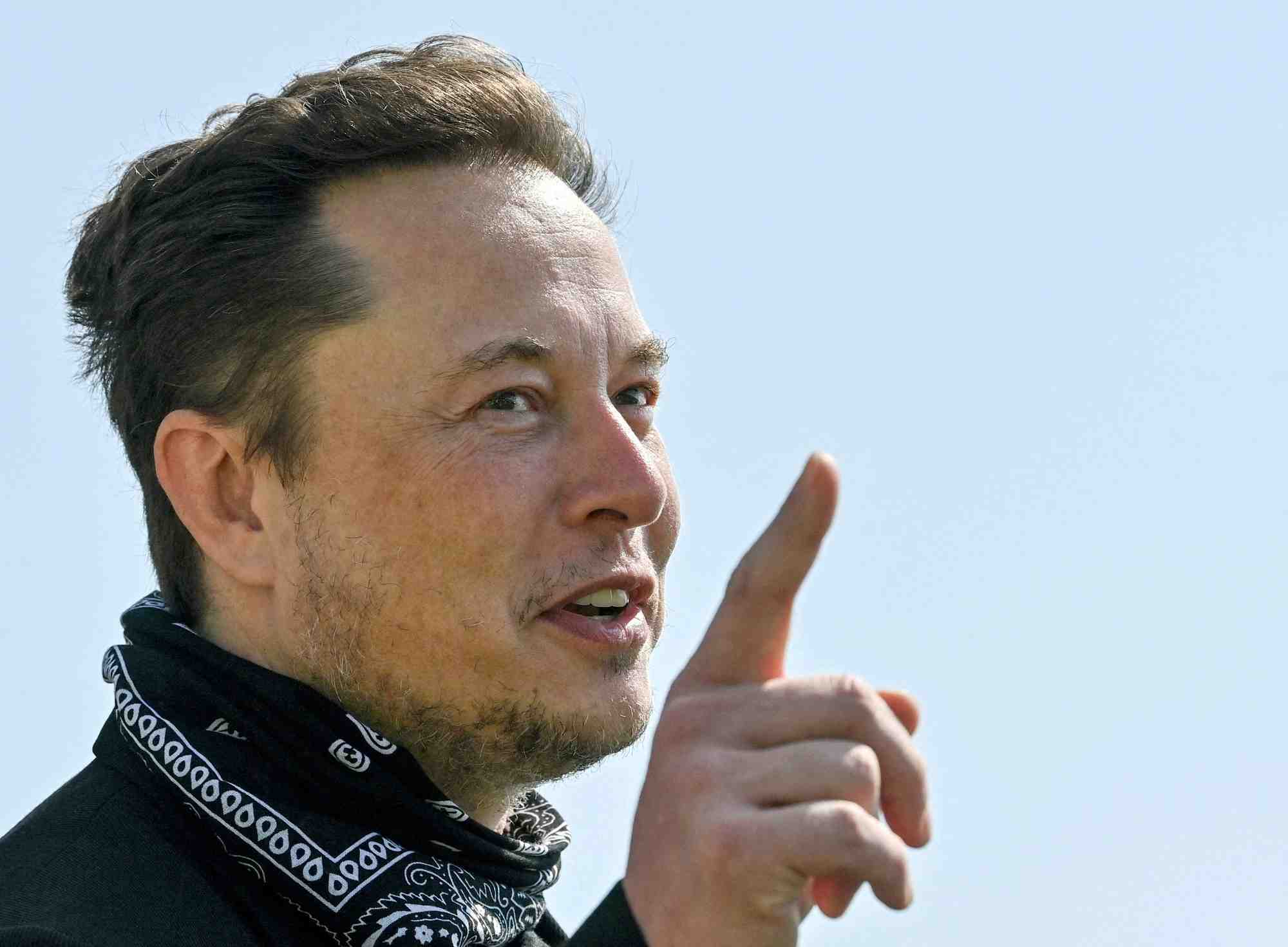 Elon musk dit "envisager" de quitter la direction de tesla