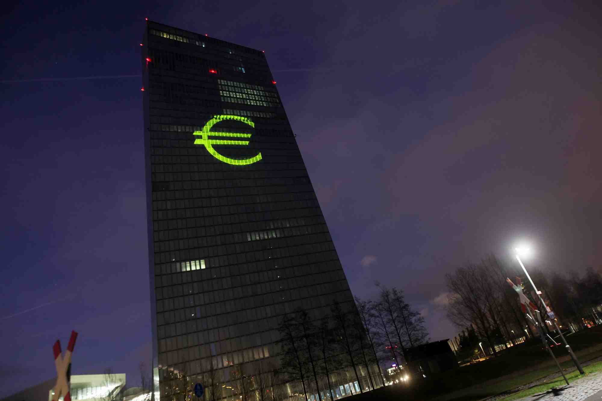 Allemagne: €40 milliards d'endettement supplementaire acceptes en commission parlementaire
