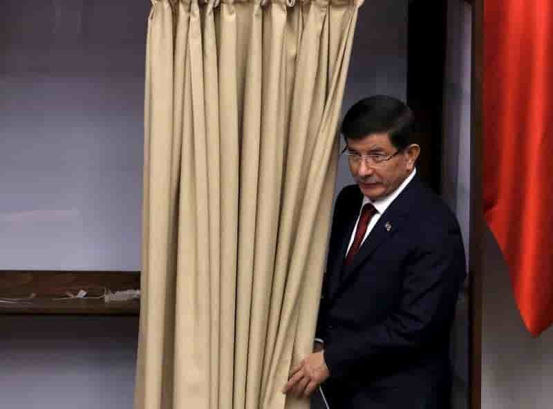 Elections legislatives anticipees le 1er novembre en turquie