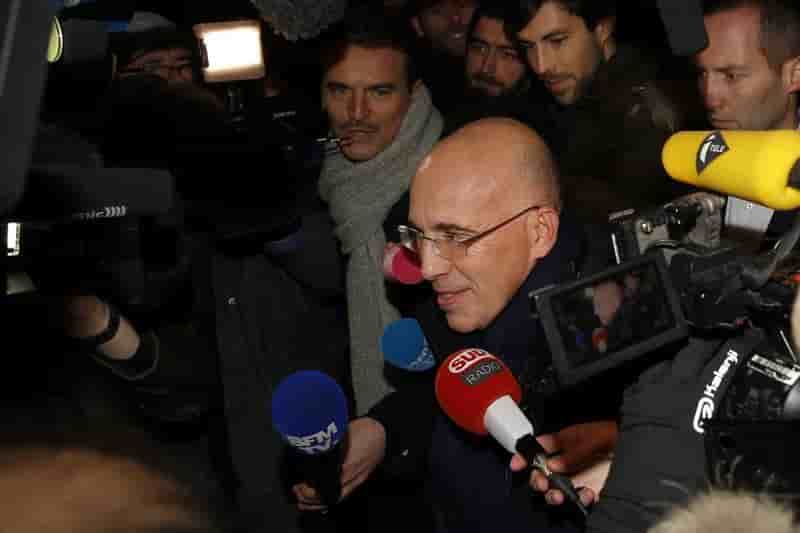 Ciotti appelle la droite a "garder ses nerfs"