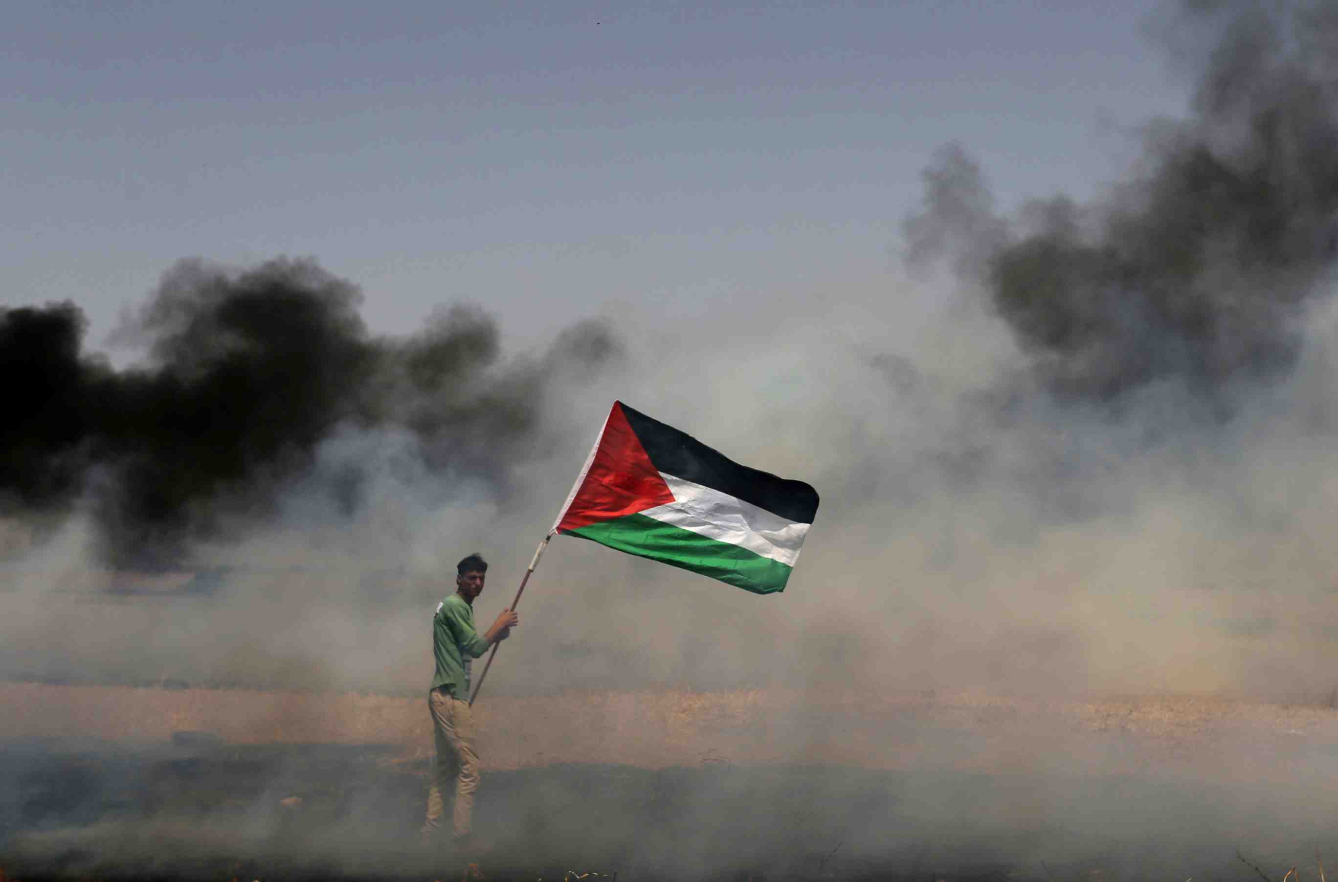 Un mort et des centaines de blesses a gaza