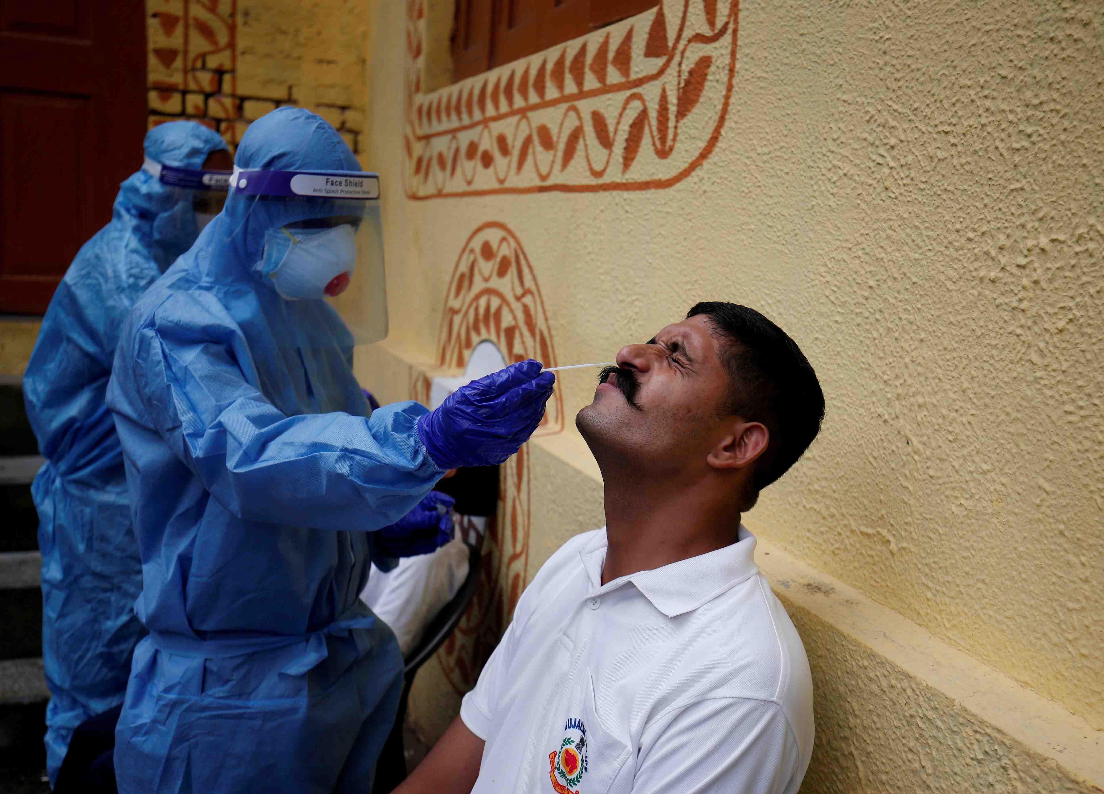 Coronavirus: l'inde enregistre un nombre de nouveaux cas record