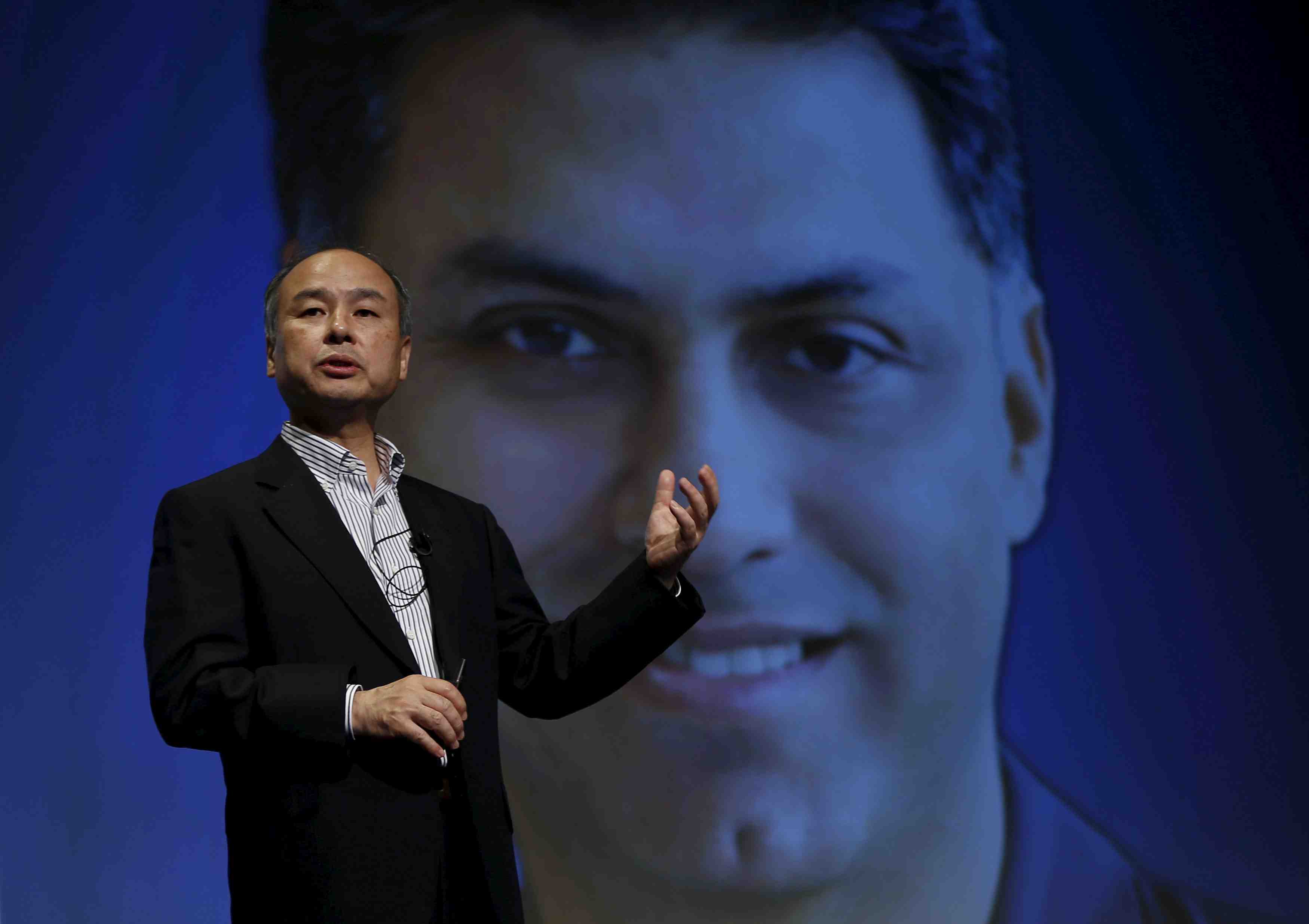 Softbank fait mieux que prevu, reste prudent sur sprint