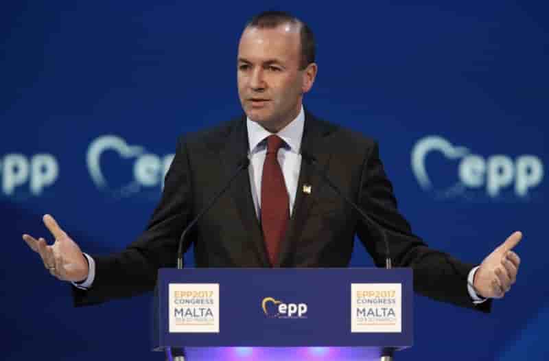 Pour manfred weber (ppe), londres pratique la politique de l'autruche