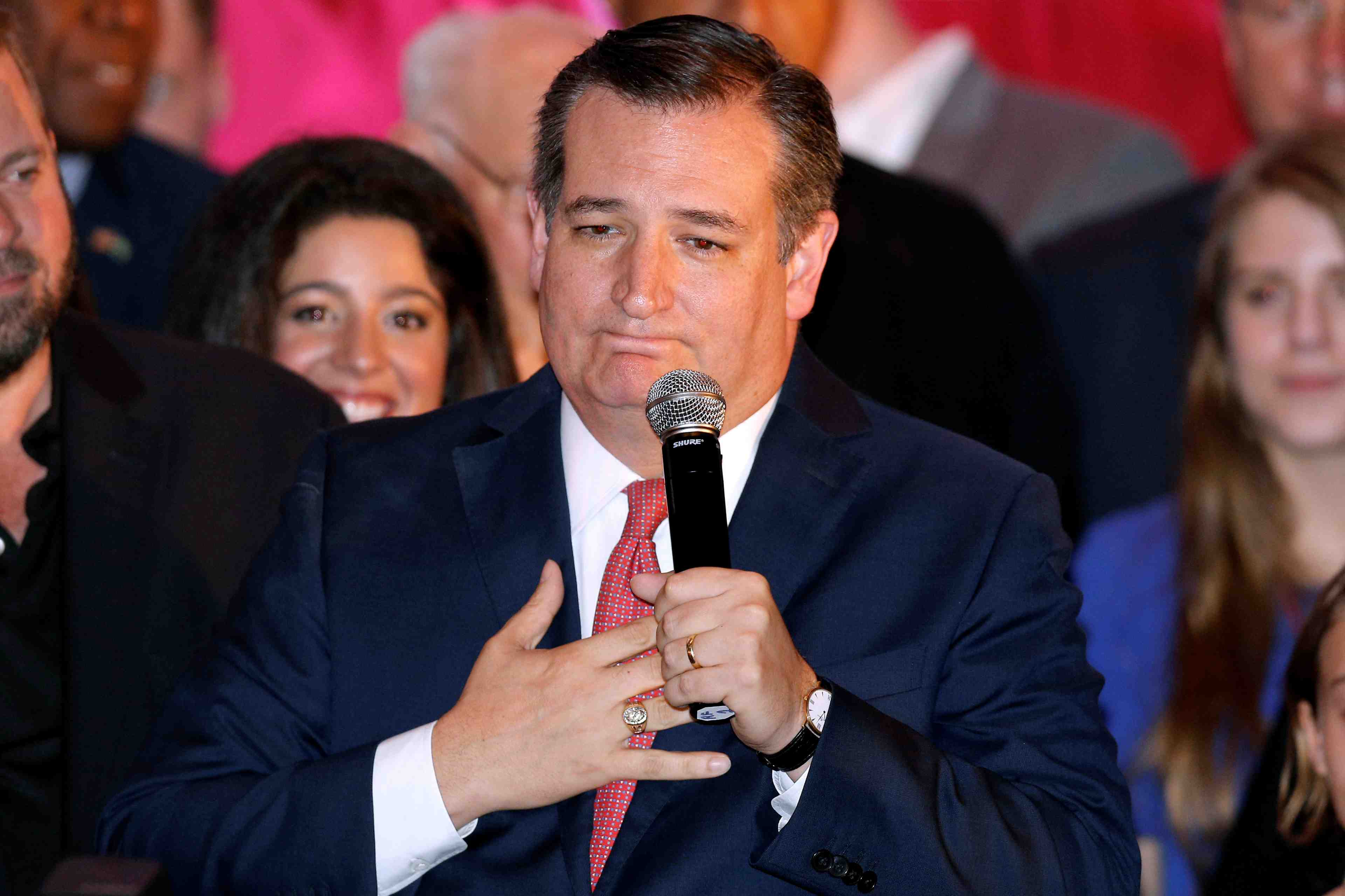 Midterms: ted cruz l'emporte face a beto o'rourke au texas