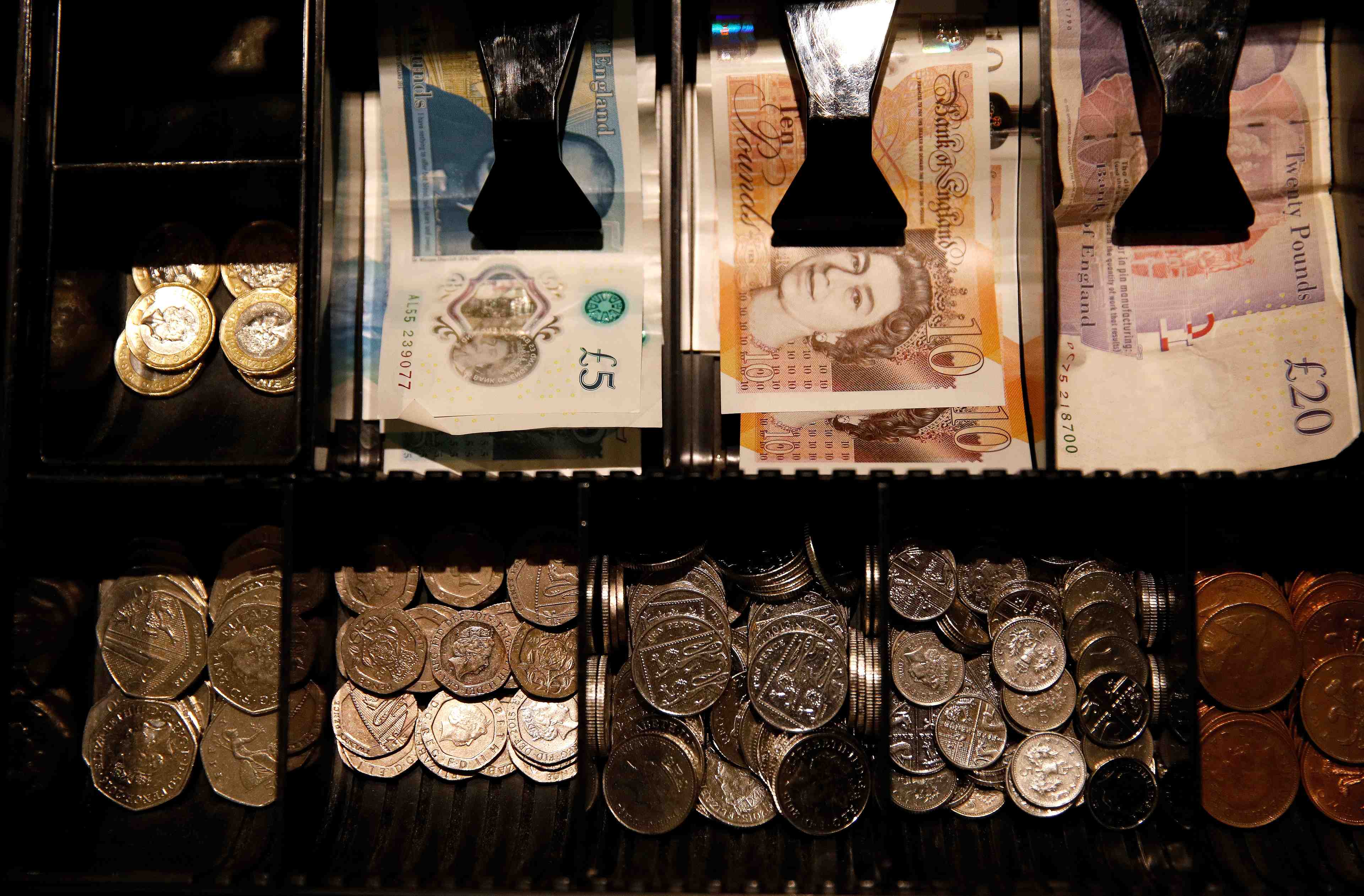 Rebond du sterling apres le rejet de l'accord de brexit par les communes