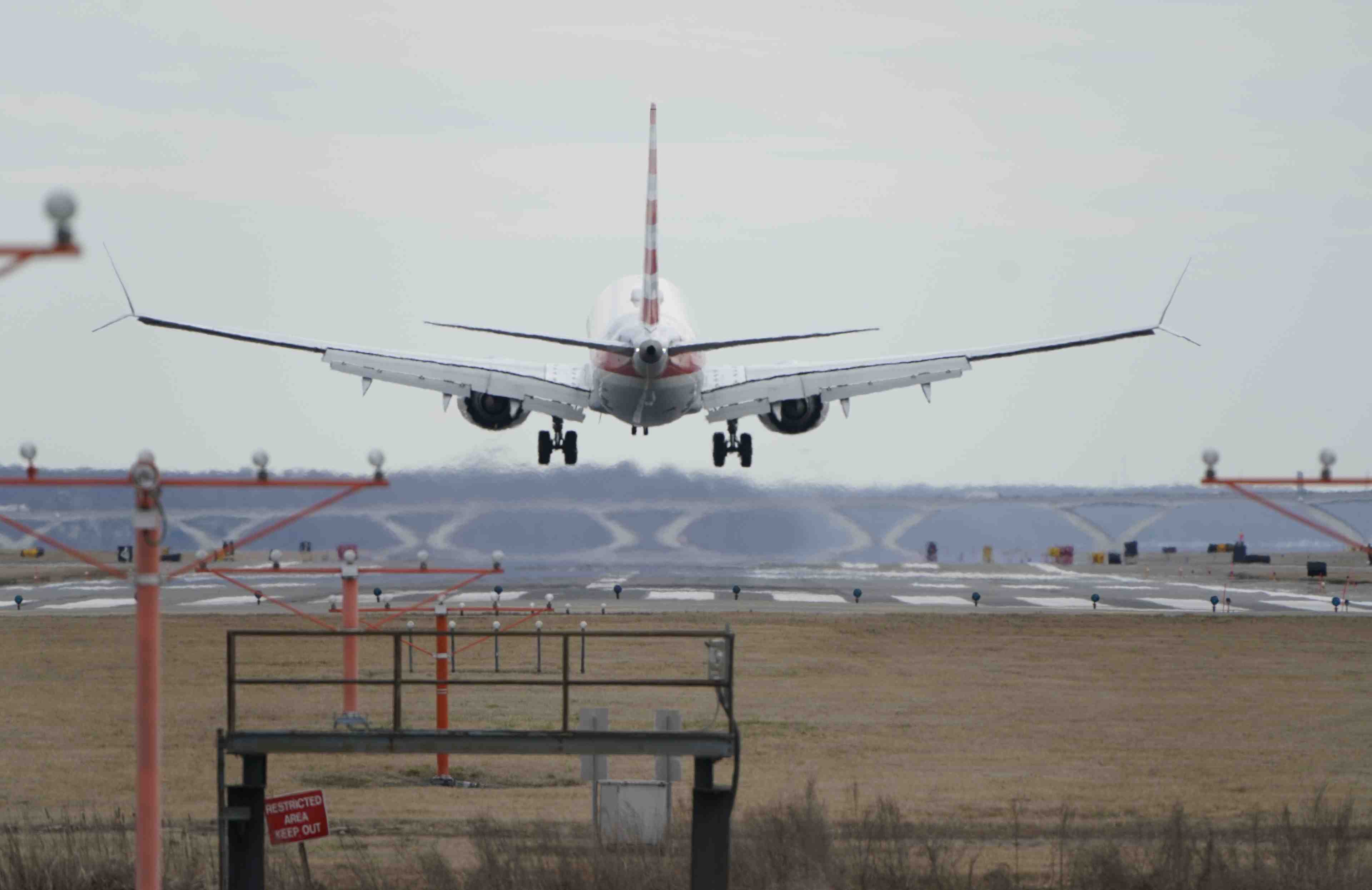 American airlines abaisse sa prevision de revenu avec le 737 max