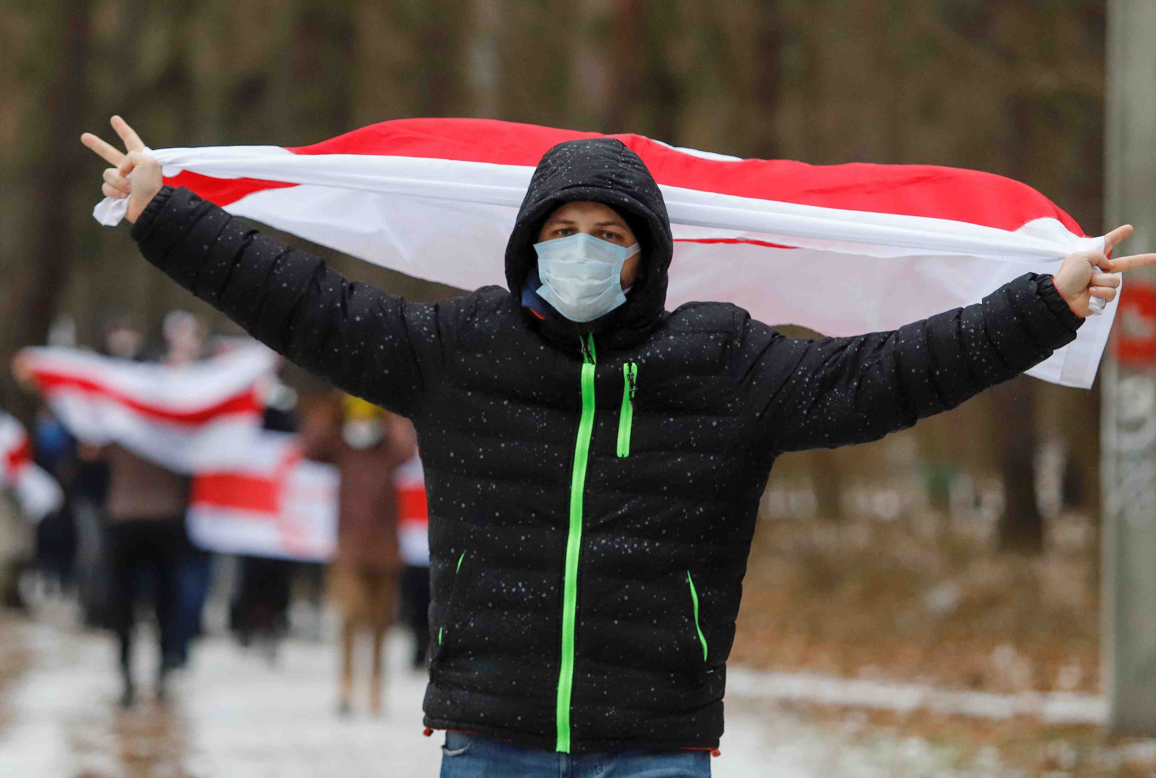 Les manifestations continuent en bielorussie, plus de 130 personnes arretees