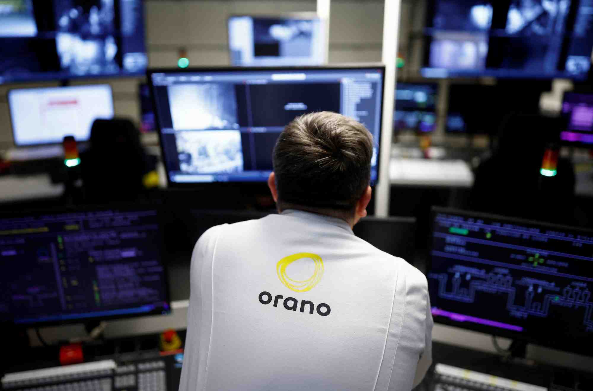 Un employe d'orano a l'usine de retraitement des dechets nucleaires de la hague