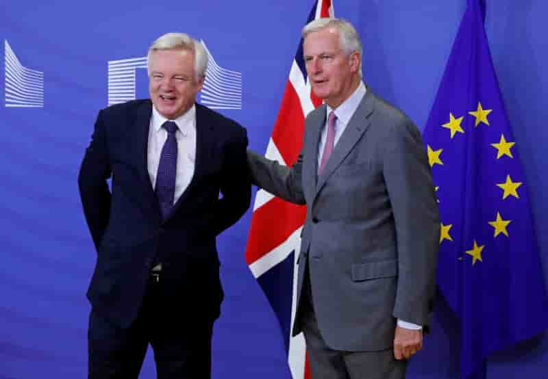 Davis et barnier entament les negociations sur le brexit