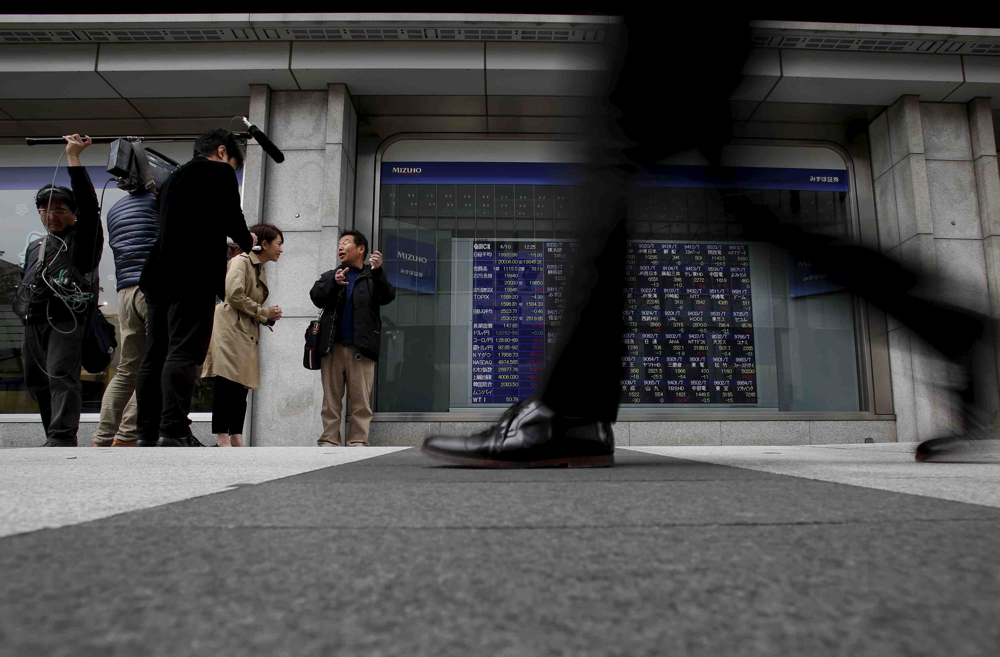 La bourse de tokyo finit en hausse