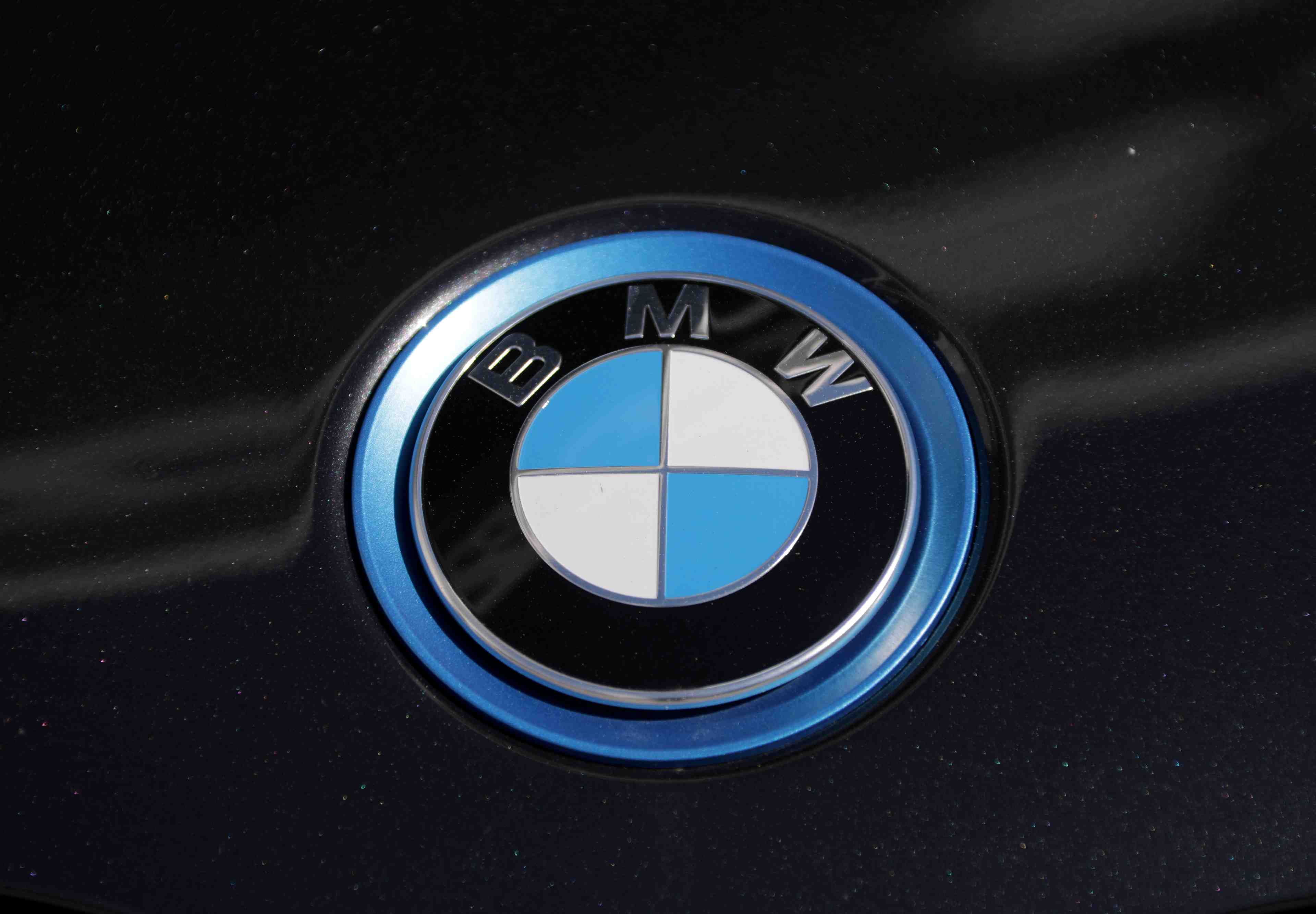 Brexit: bmw transfere une partie de sa production de moteurs