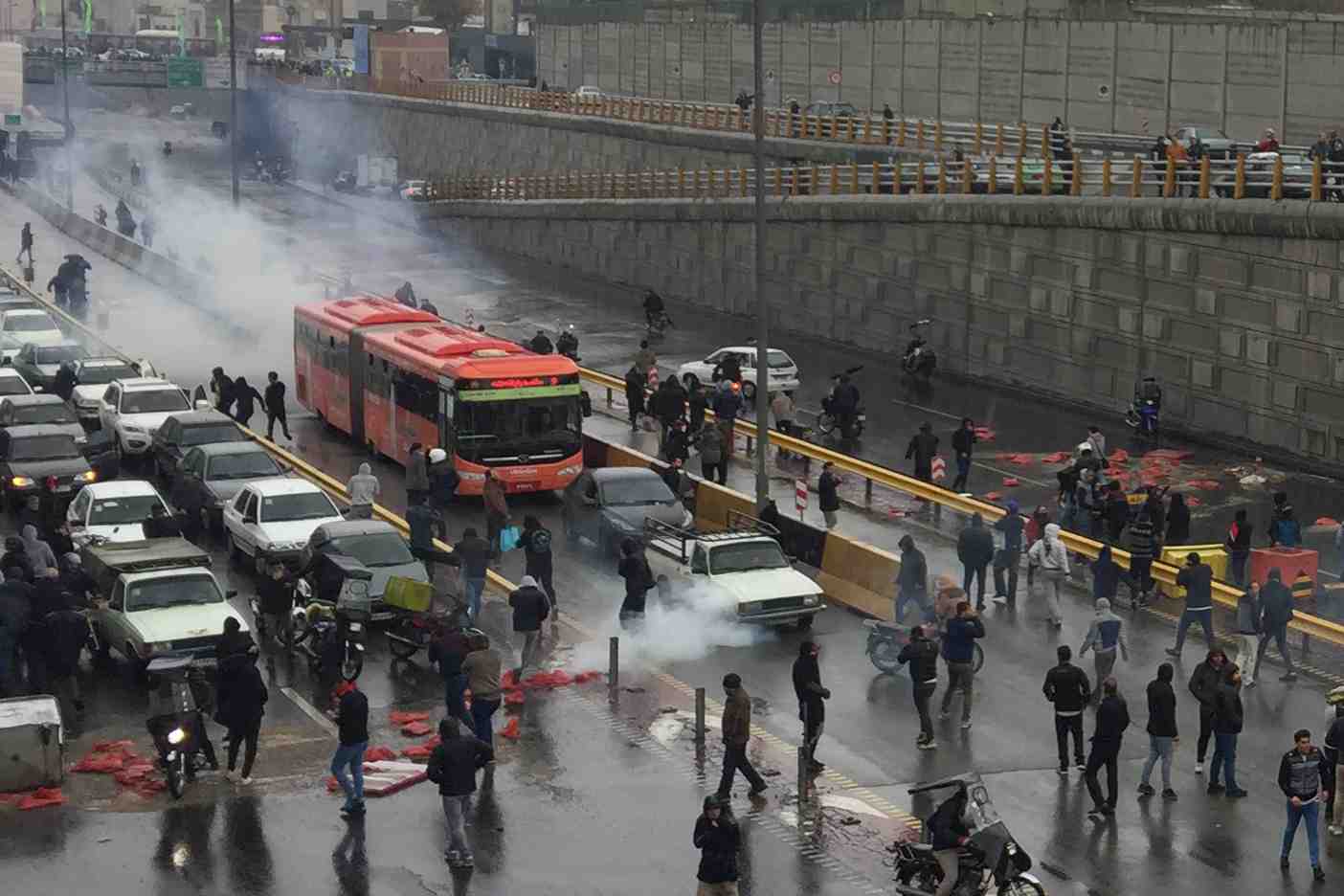 Les Iraniens sont coupés du monde depuis plus d'une semaine après l'interruption quasi-totale du réseau imposée par Téhéran dans le contexte de manifestations violentes.