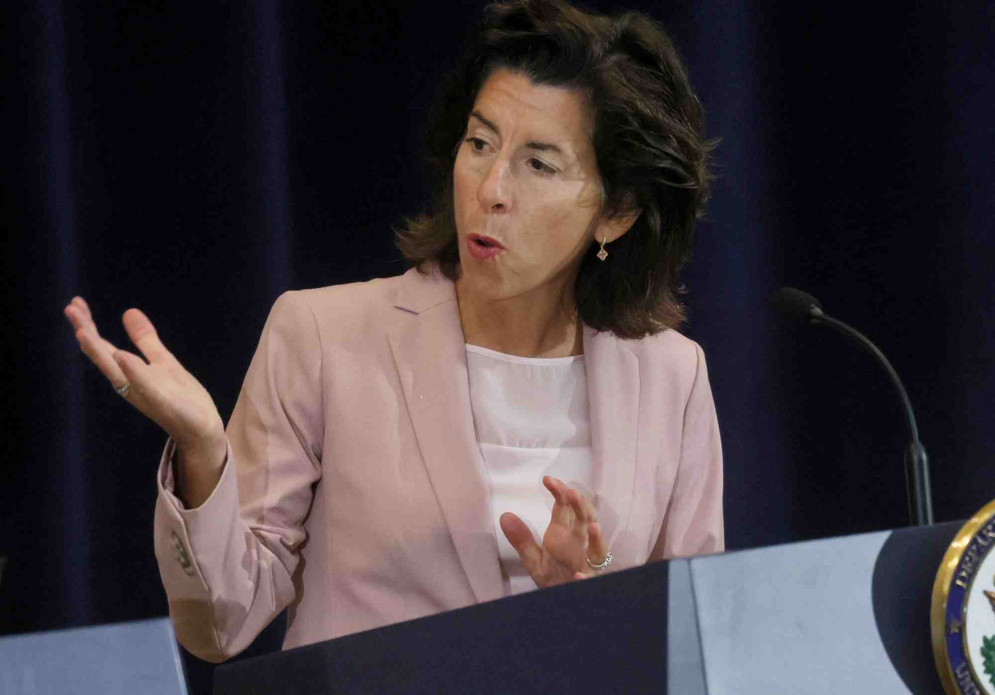 Gina raimondo, secretaire d'etat au commerce des etats-unis