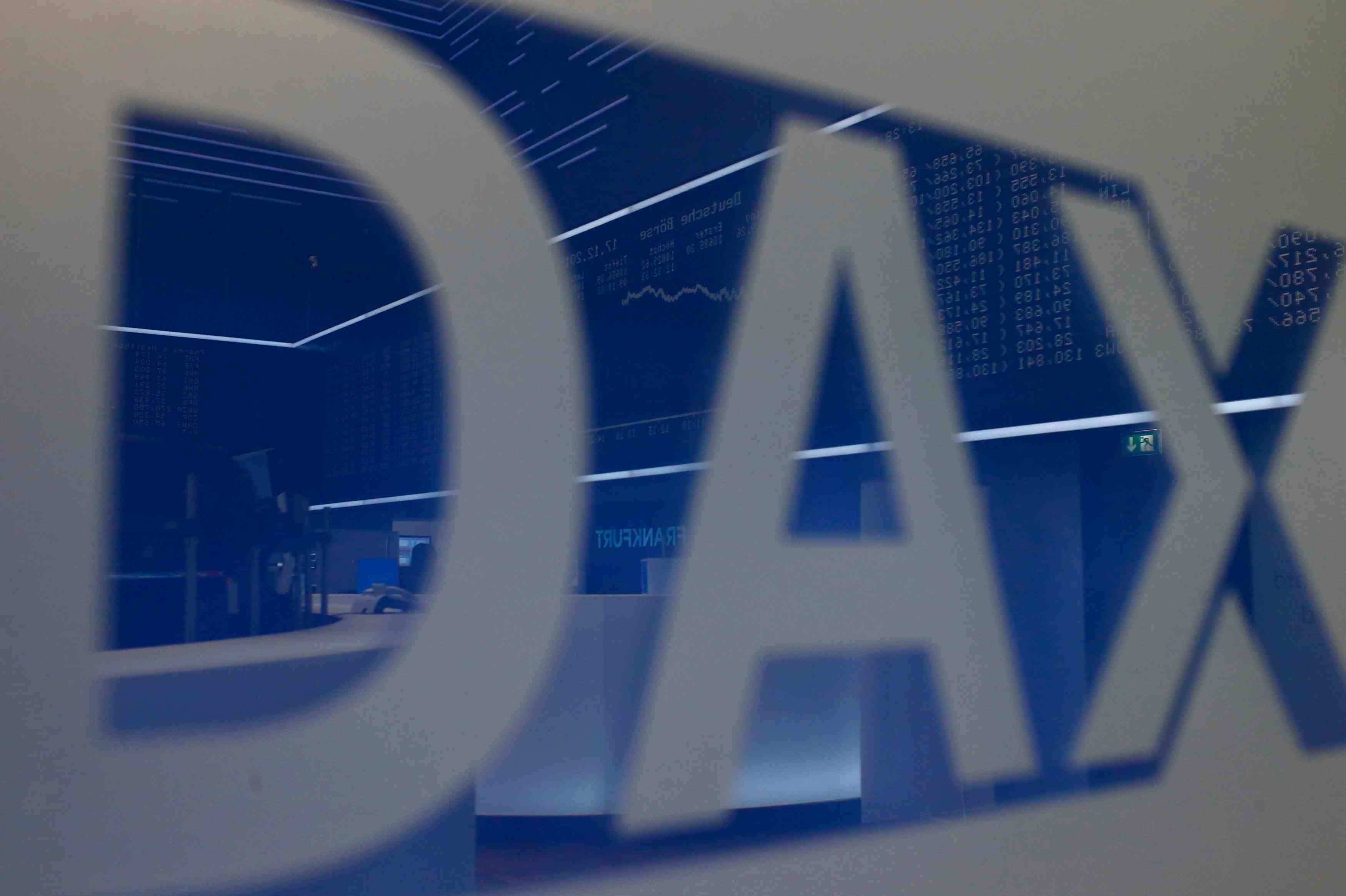 Les bourses europeennes en baisse a la mi-seance