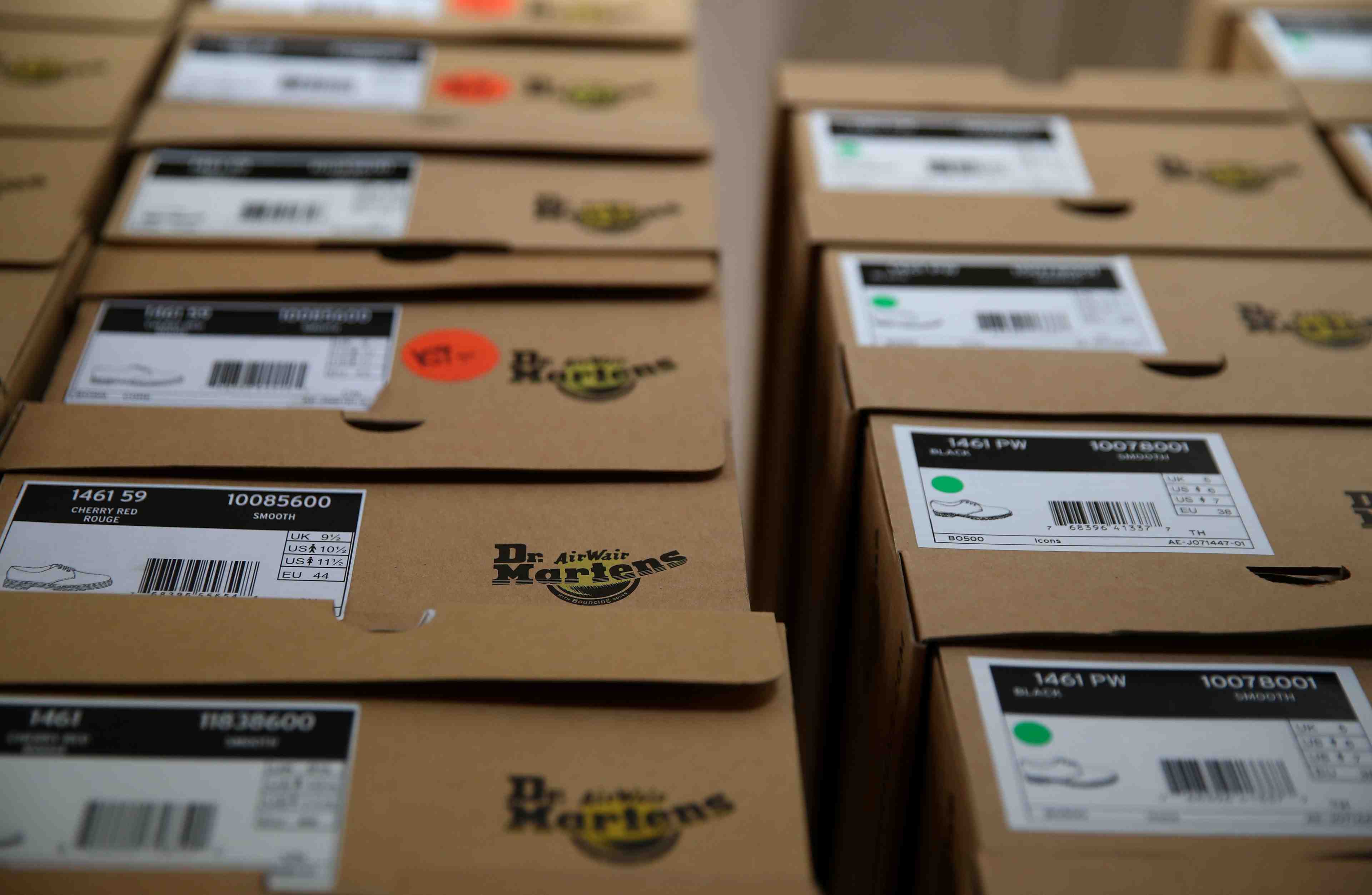 Dr. martens valorise 3,7 milliards de livres pour son entree en bourse
