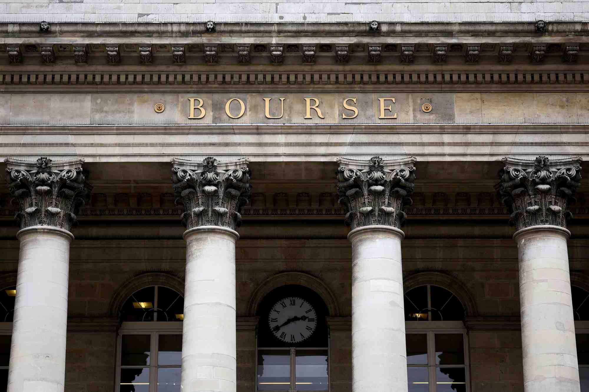 Palais brogniard, ancienne bourse de paris, situe sur la place de la bourse a paris