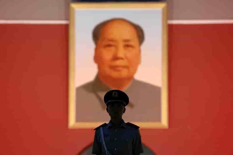 Un professeur chinois limoge pour avoir critique mao