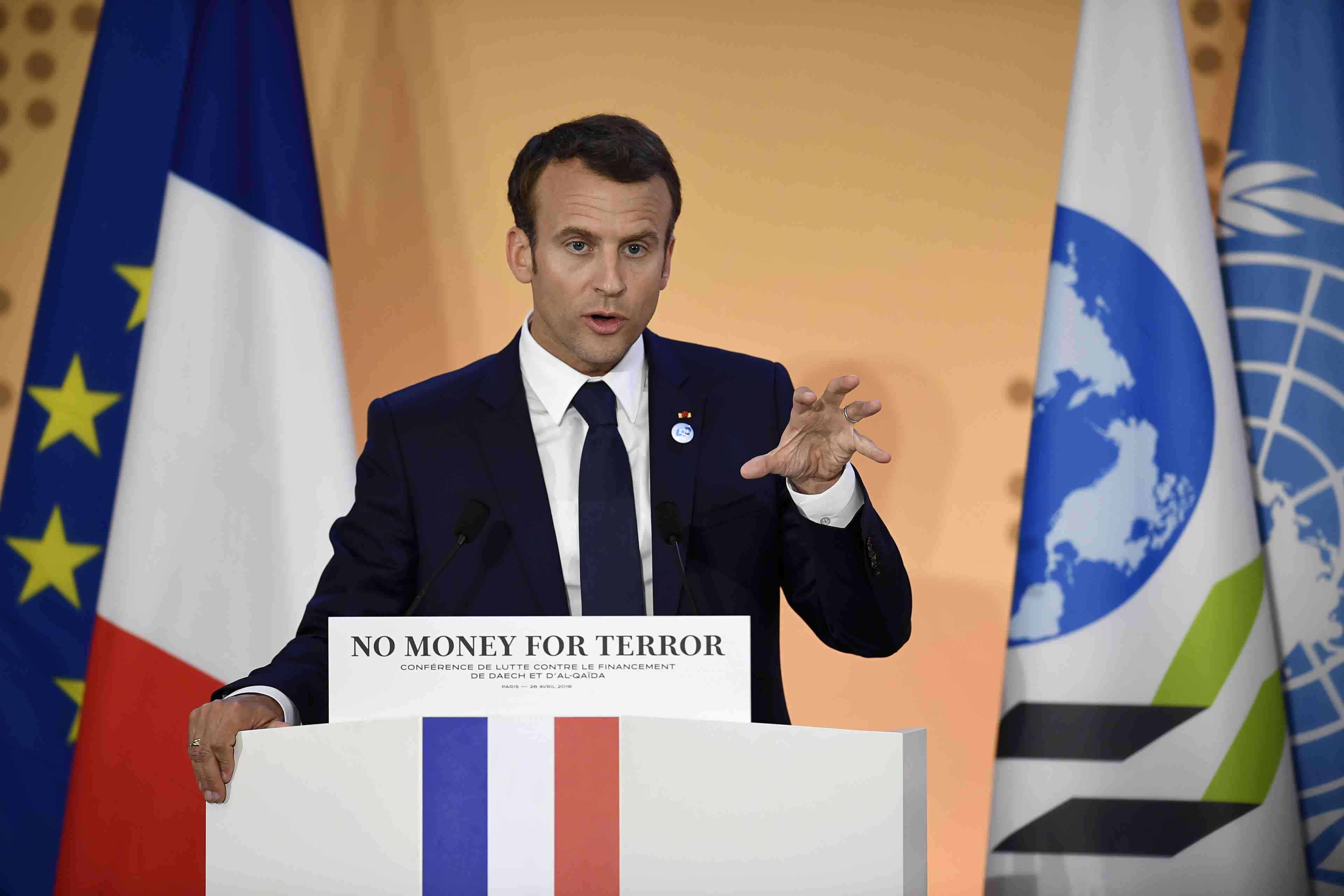 Macron salue une coalition de paris anti-financement du terrorisme