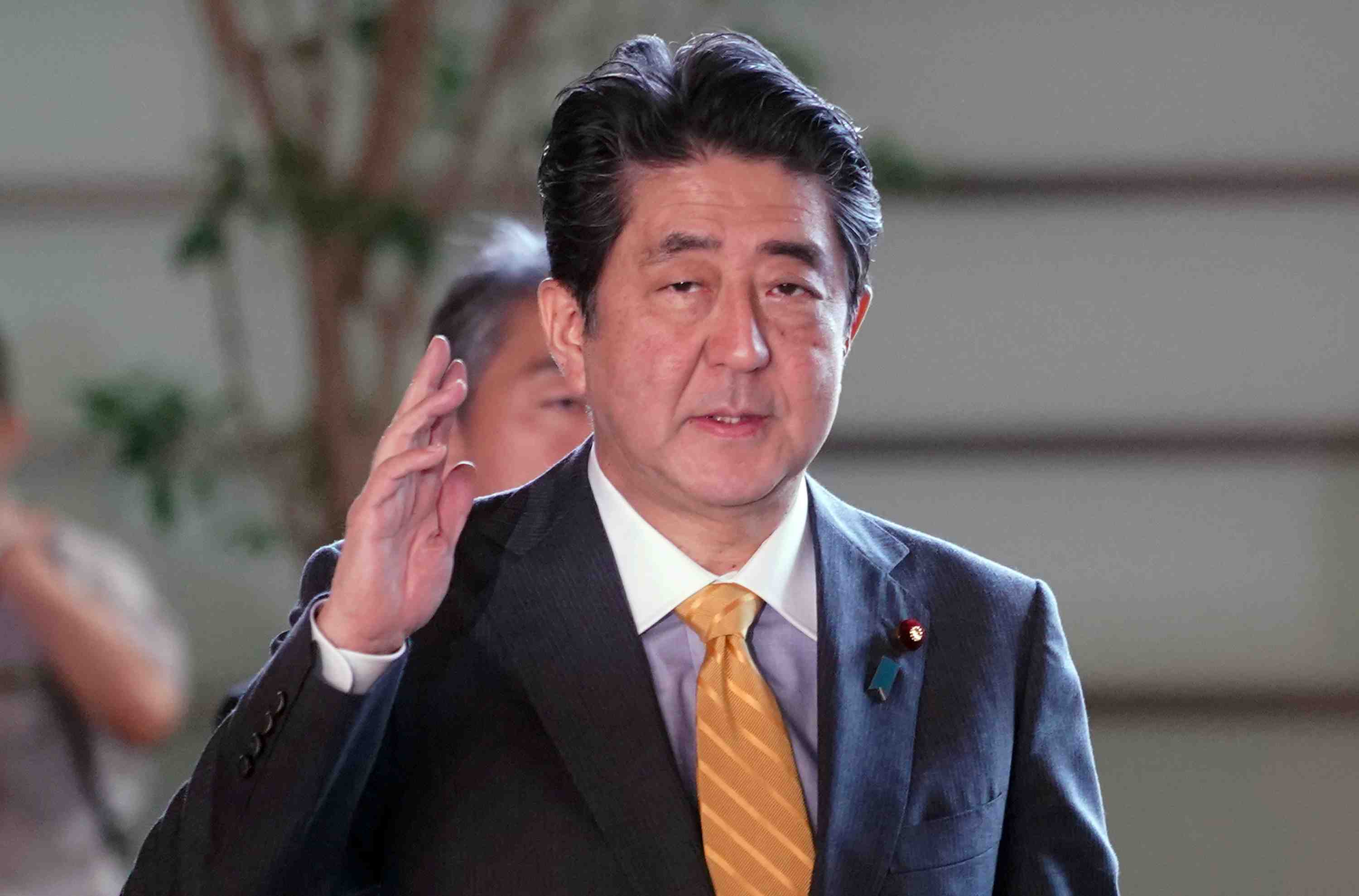 Abe salue un echange constructif avec trump sur le commerce