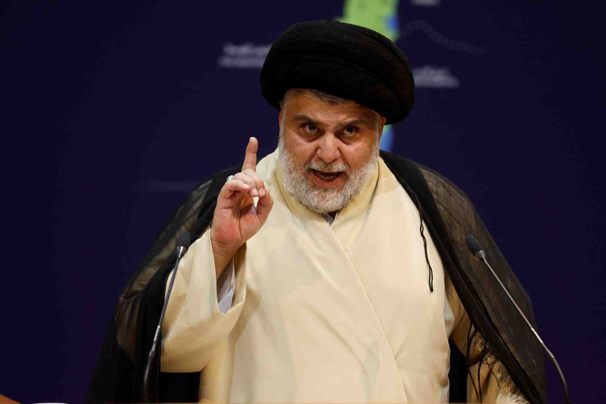 L'imam chiite moktada al sadr a najaf