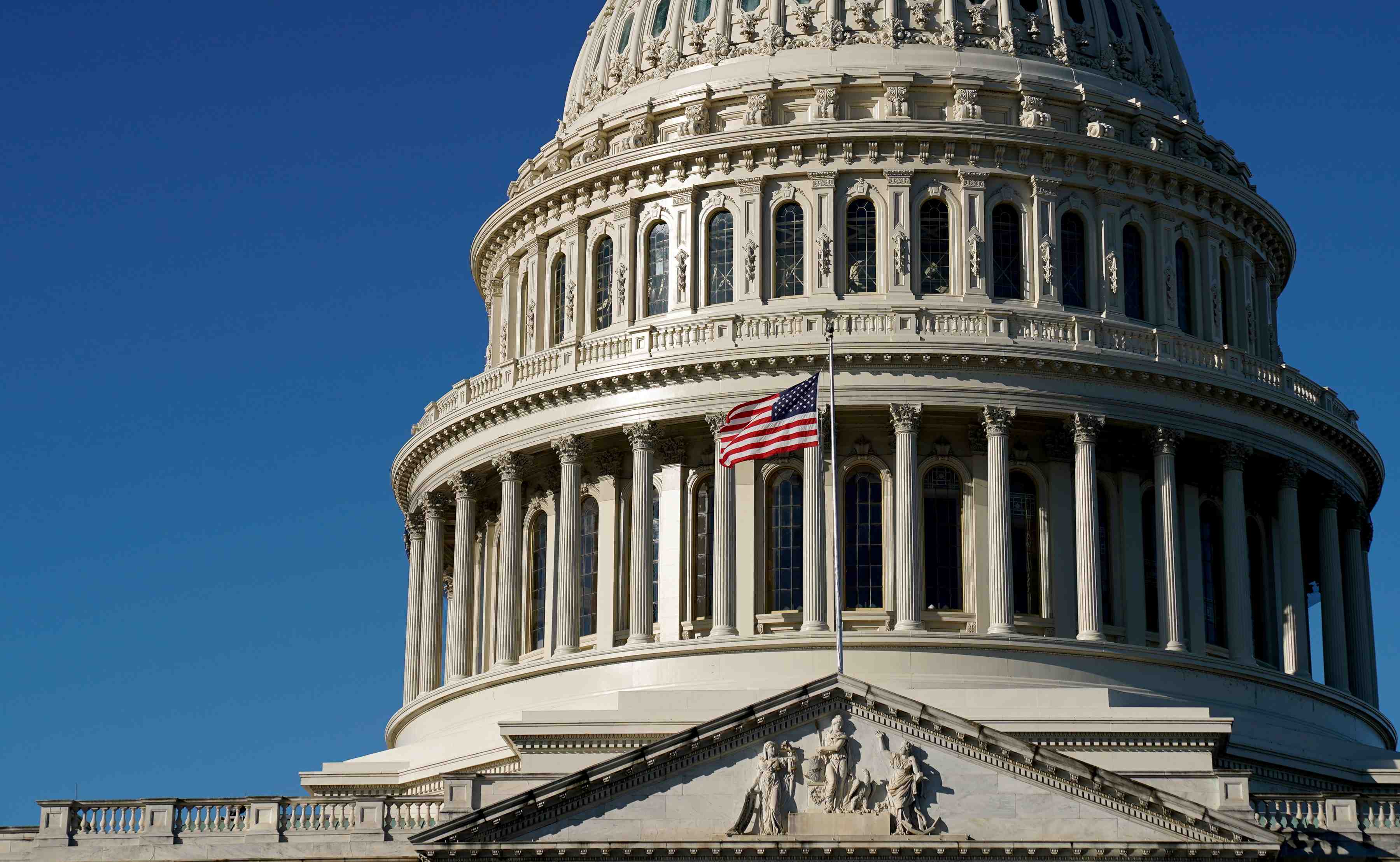 Usa: la chambre des representants adopte le plan de soutien de biden