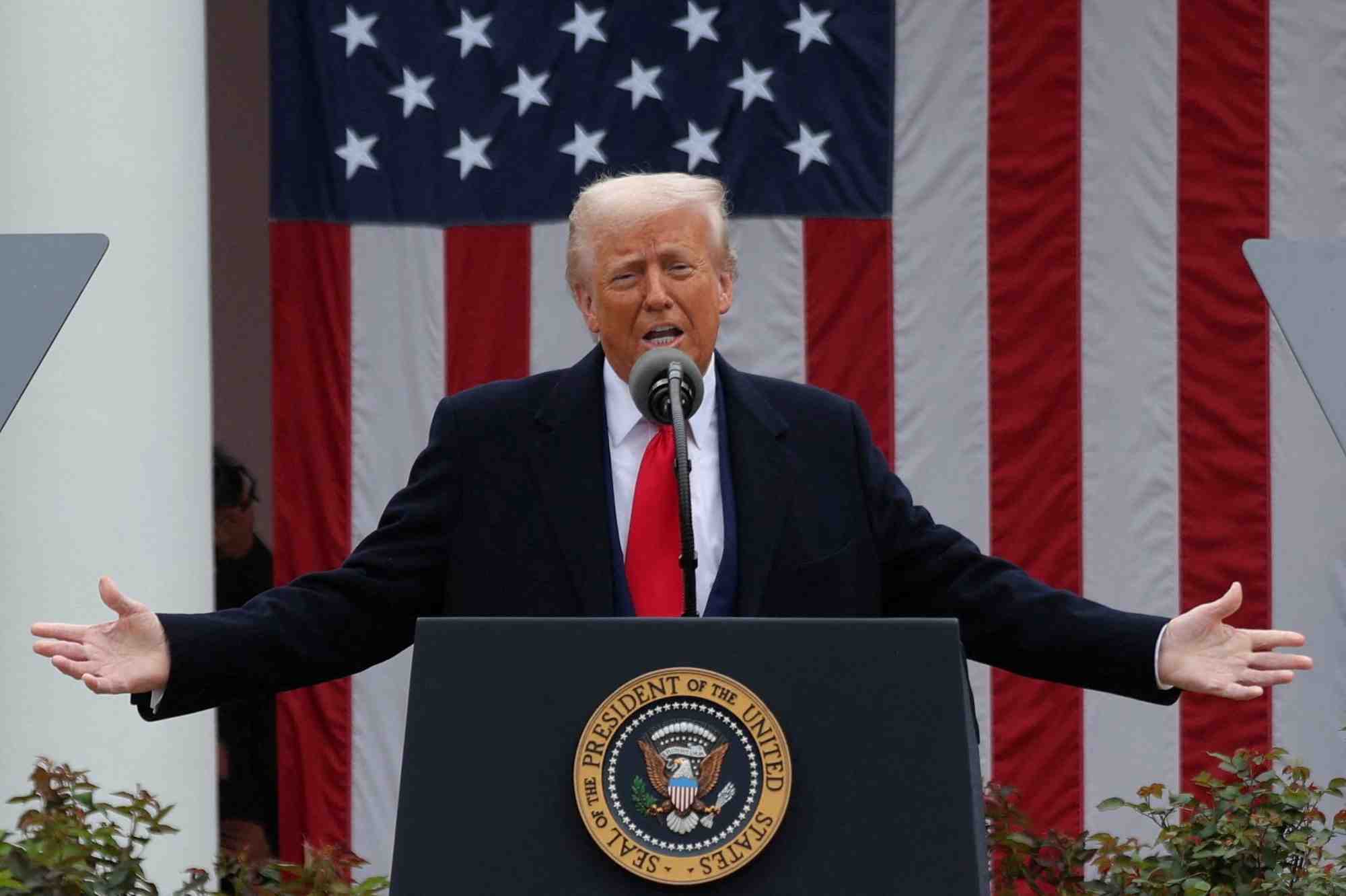Dans un entretien à Fox News, enregistré juste après la rencontre, Donald Trump a estimé qu'un accord pour mettre fin à la guerre « dépendait vraiment du président » ukrainien.