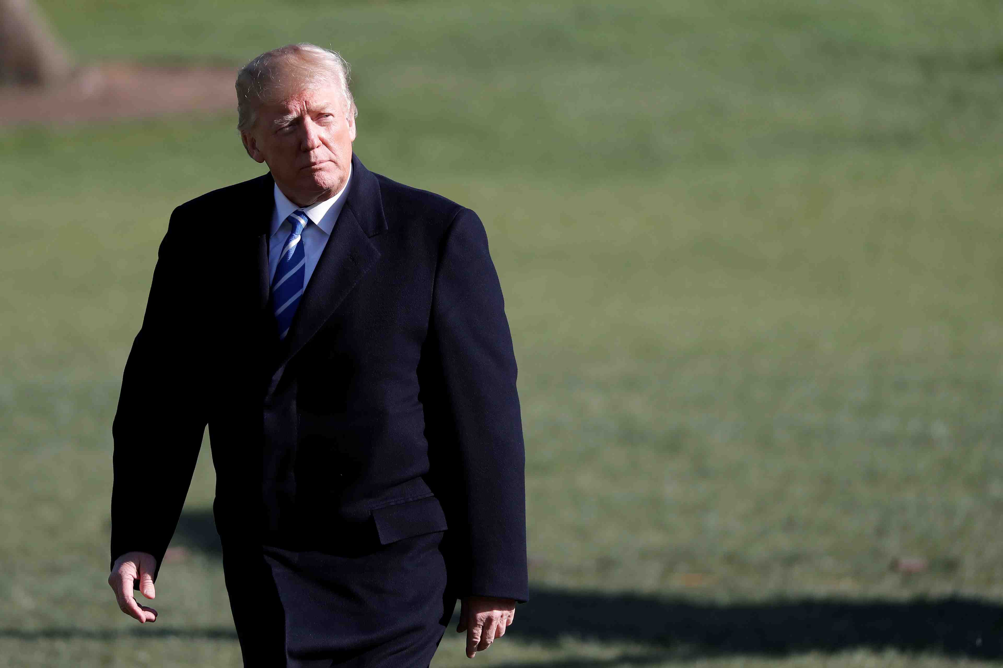 Trump entretient le flou sur l'imminence d'une frappe en syrie