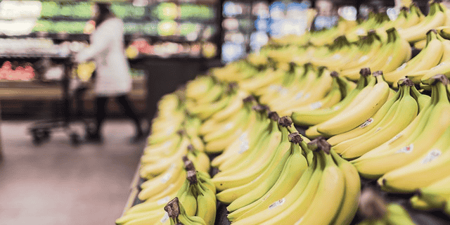 supermarché fruits et légumes gaspillage alimentaire