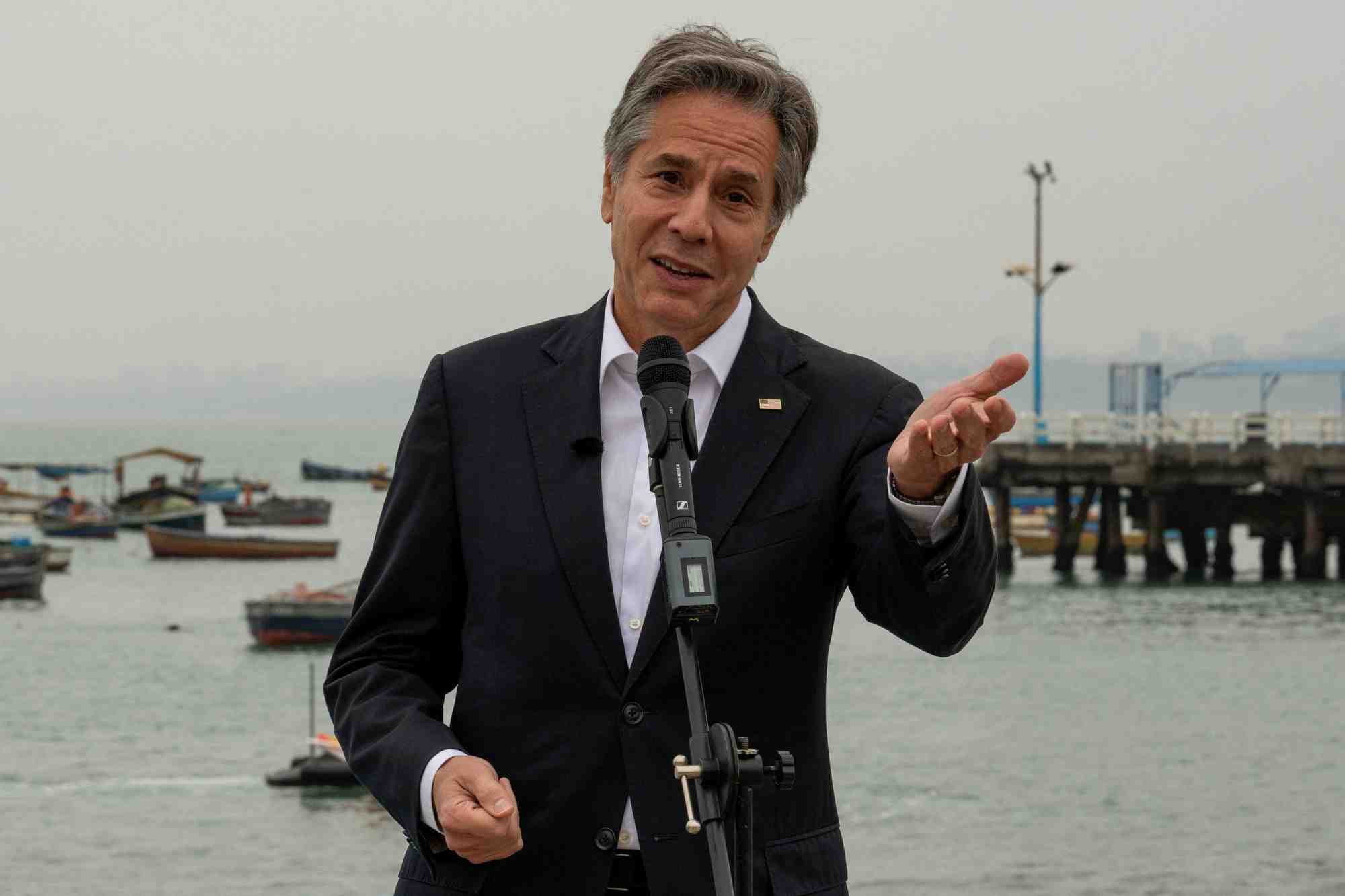 Le secretaire d'etat americain antony blinken lors d'une visite  a lima