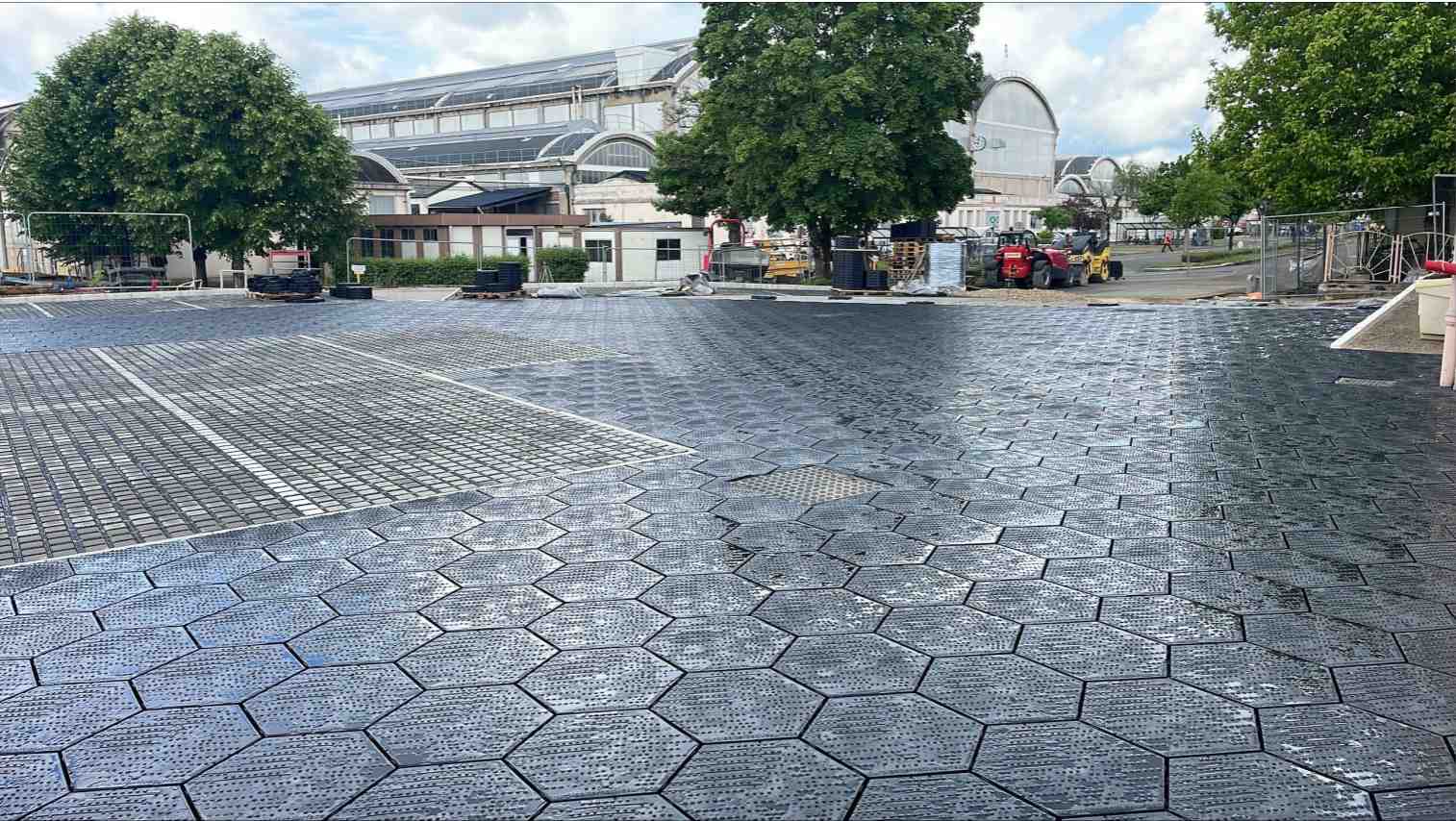 La SNCF a choisi les dalles perméables de Purple Alternative Surface pour le parking de son Technicentre de Nevers-Languedoc