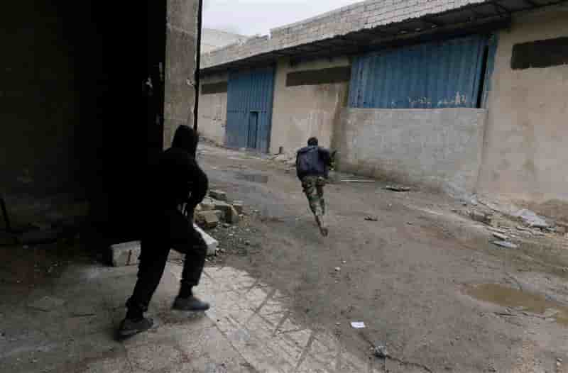 Plus de 7.000 étrangers combattraient avec les rebelles syriens
