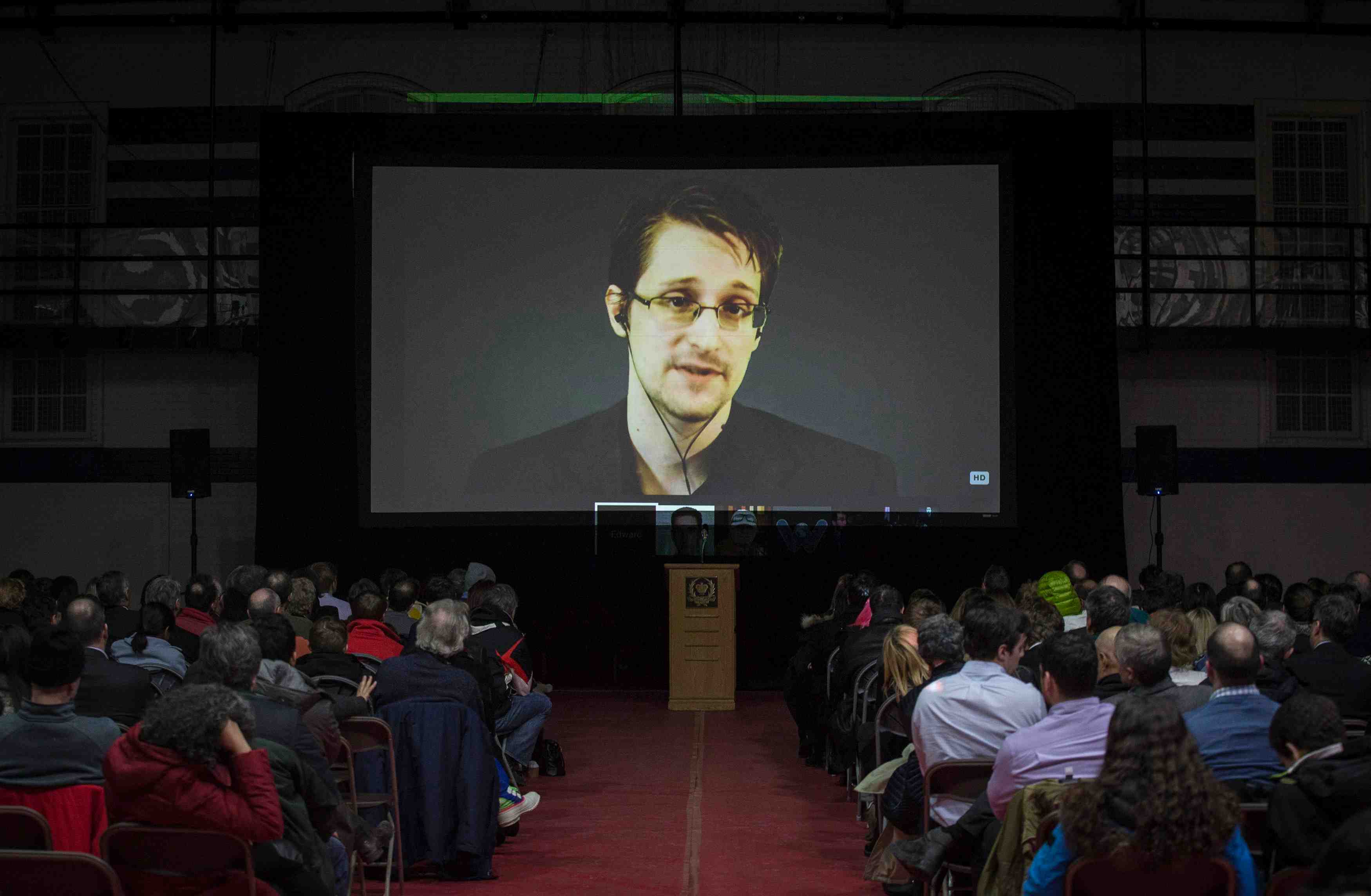 Snowden juge impossible en l'etat de rentrer dans son pays