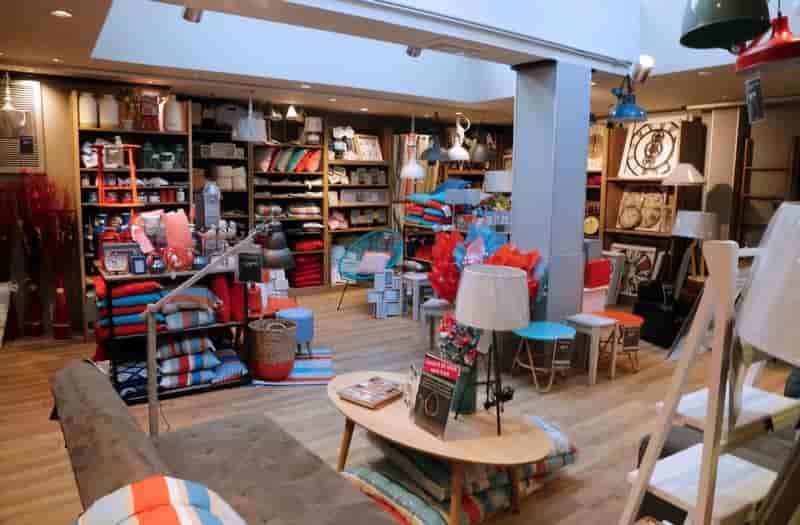 Maisons du monde: objectifs confirmes apres un semestre "solide"