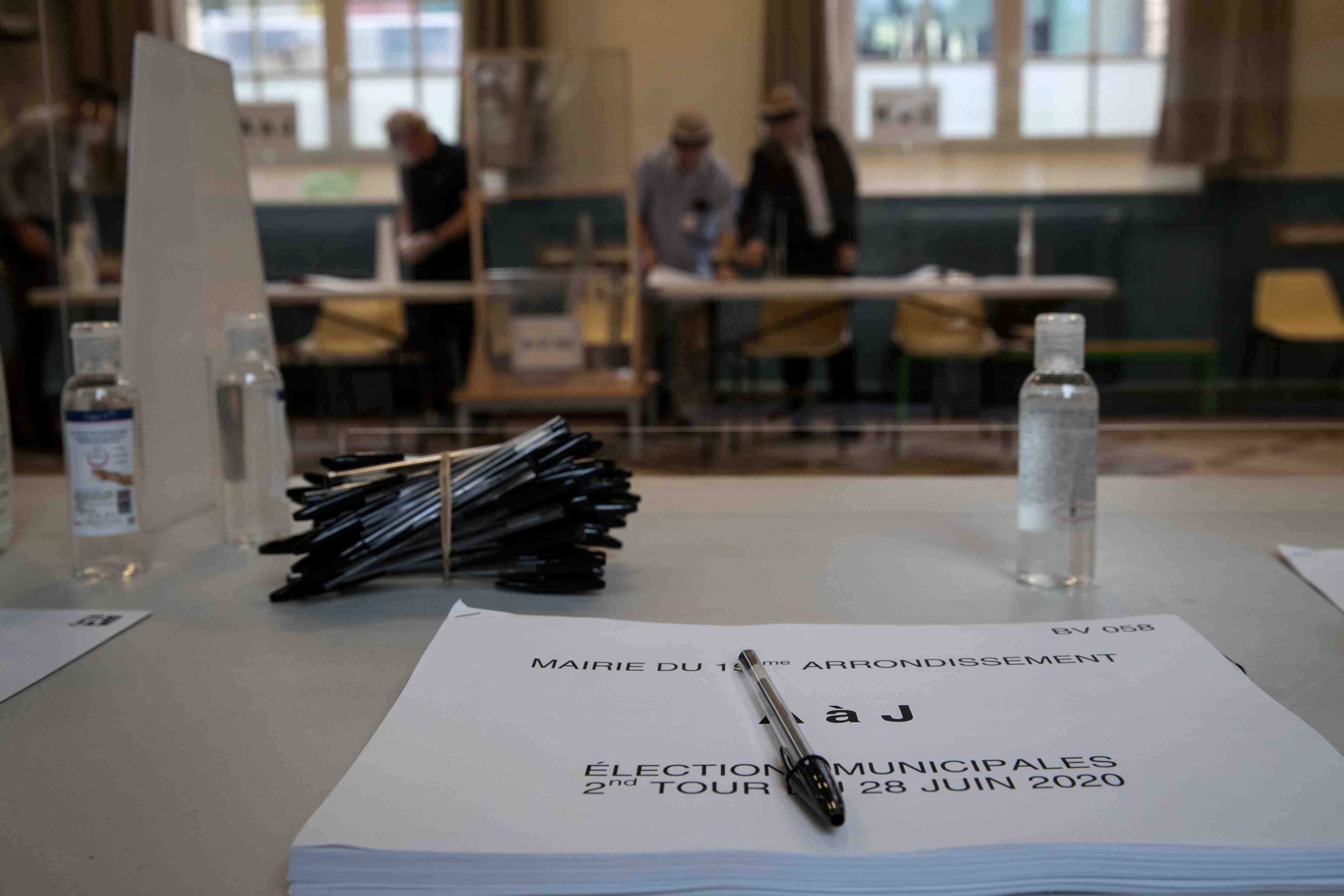 France: raz-de-maree vert aux municipales, philippe elu au havre