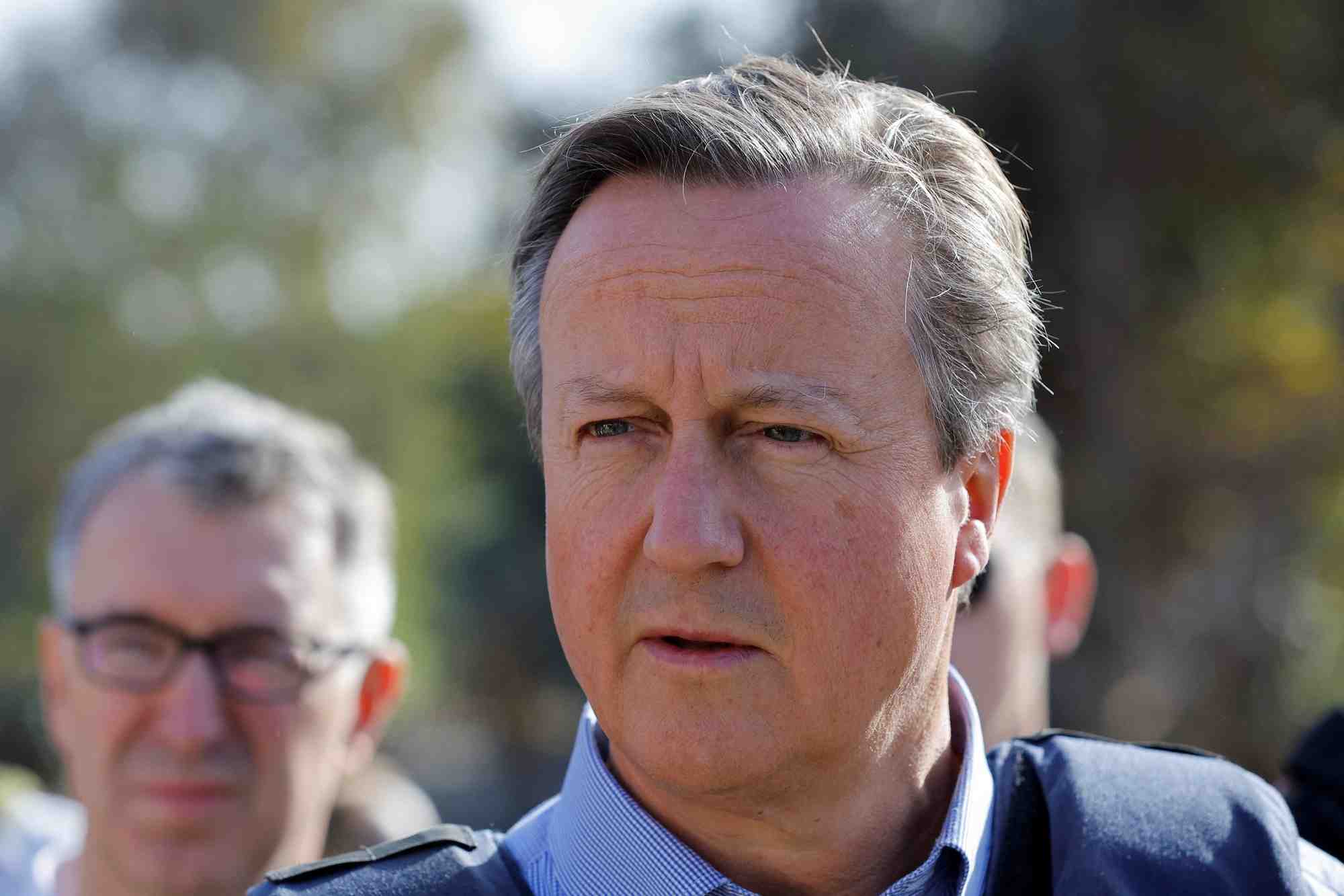 Le ministre britannique des affaires etrangeres david cameron