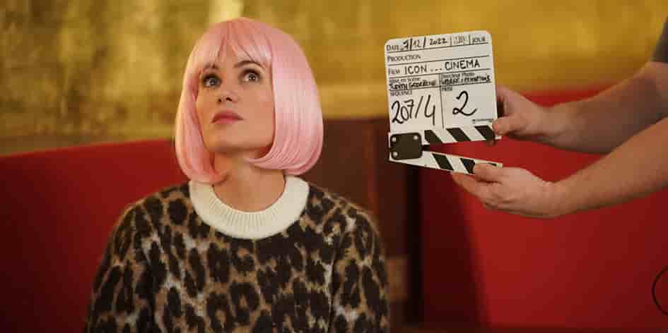 Judith Godrèche sur le tournage de sa nouvelle série, Icon of French Cinema, dans laquelle elle évoque l’emprise exercé sur elle par le réalisateur Benoît Jacquot quand elle avait 14 ans.